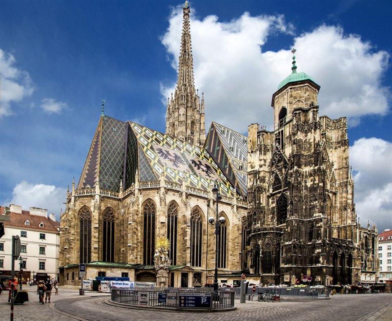Vienna Guided Imperial Walk: Hofburg, Habsburgs, St Stephens - 2026 (Verified Reviews)