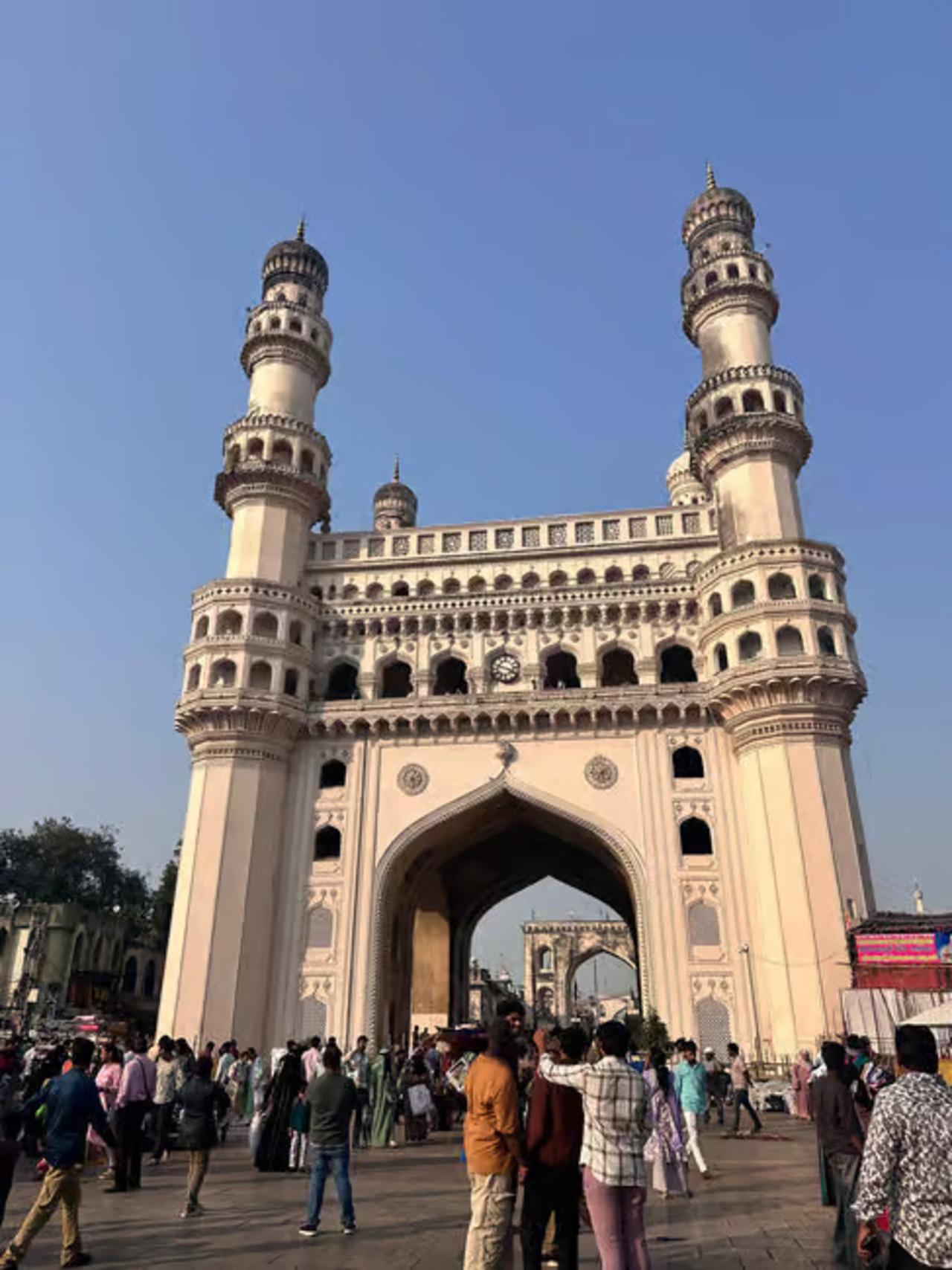 Comprehensive Hyderabad Heritage: Full & Half-Day Private Tour