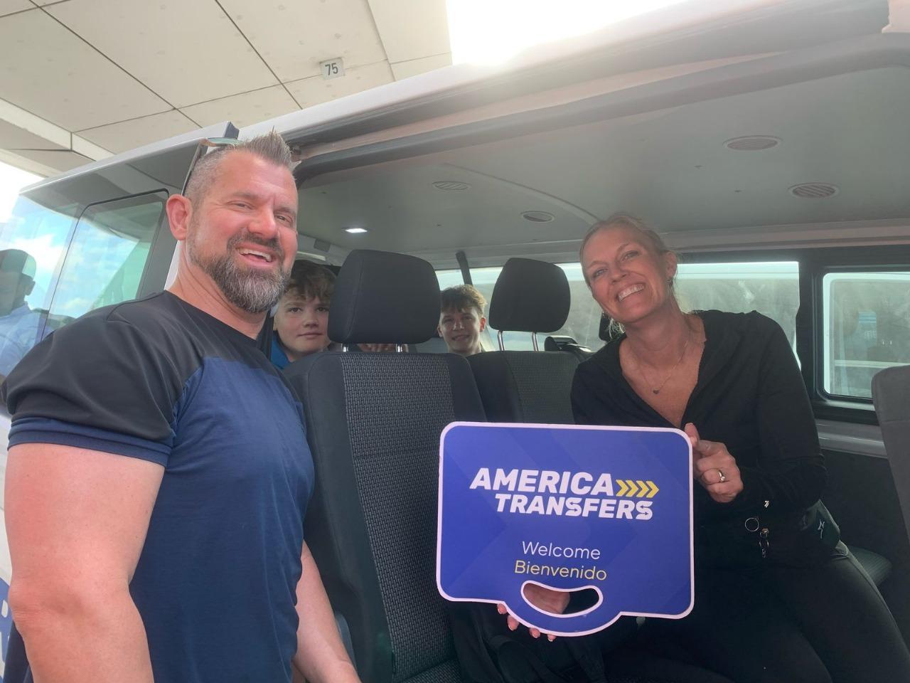 Cancun Airport Private Transfer: One-Way or Roundtrip