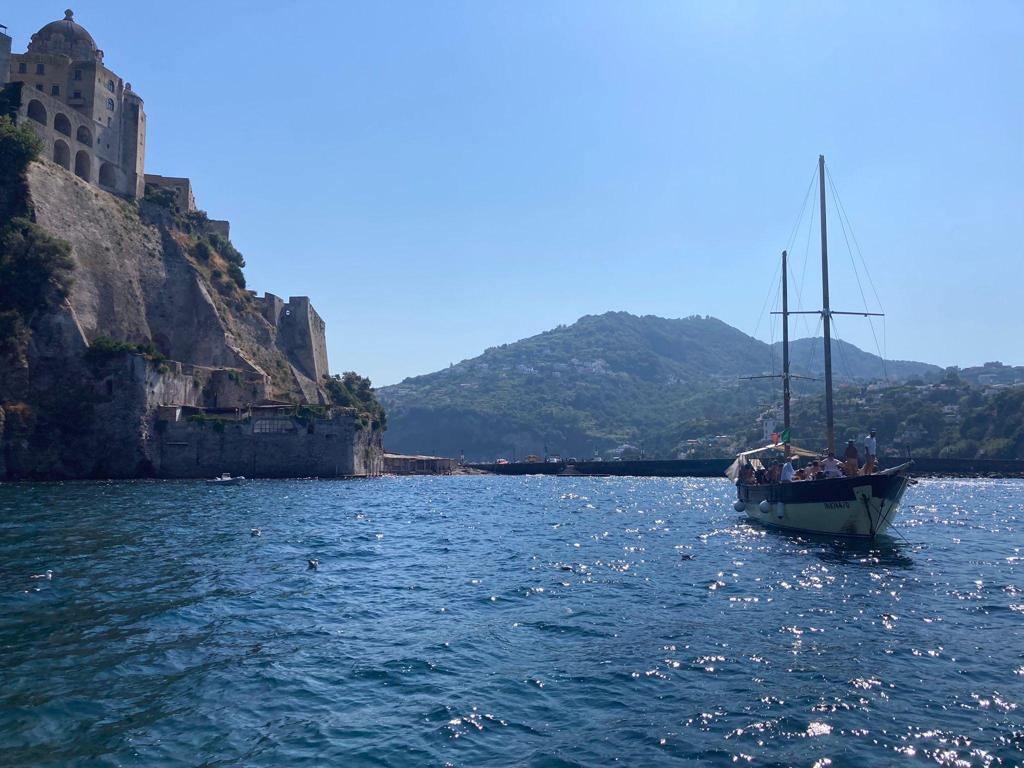 Ischia Island Boat Tour with Lunch