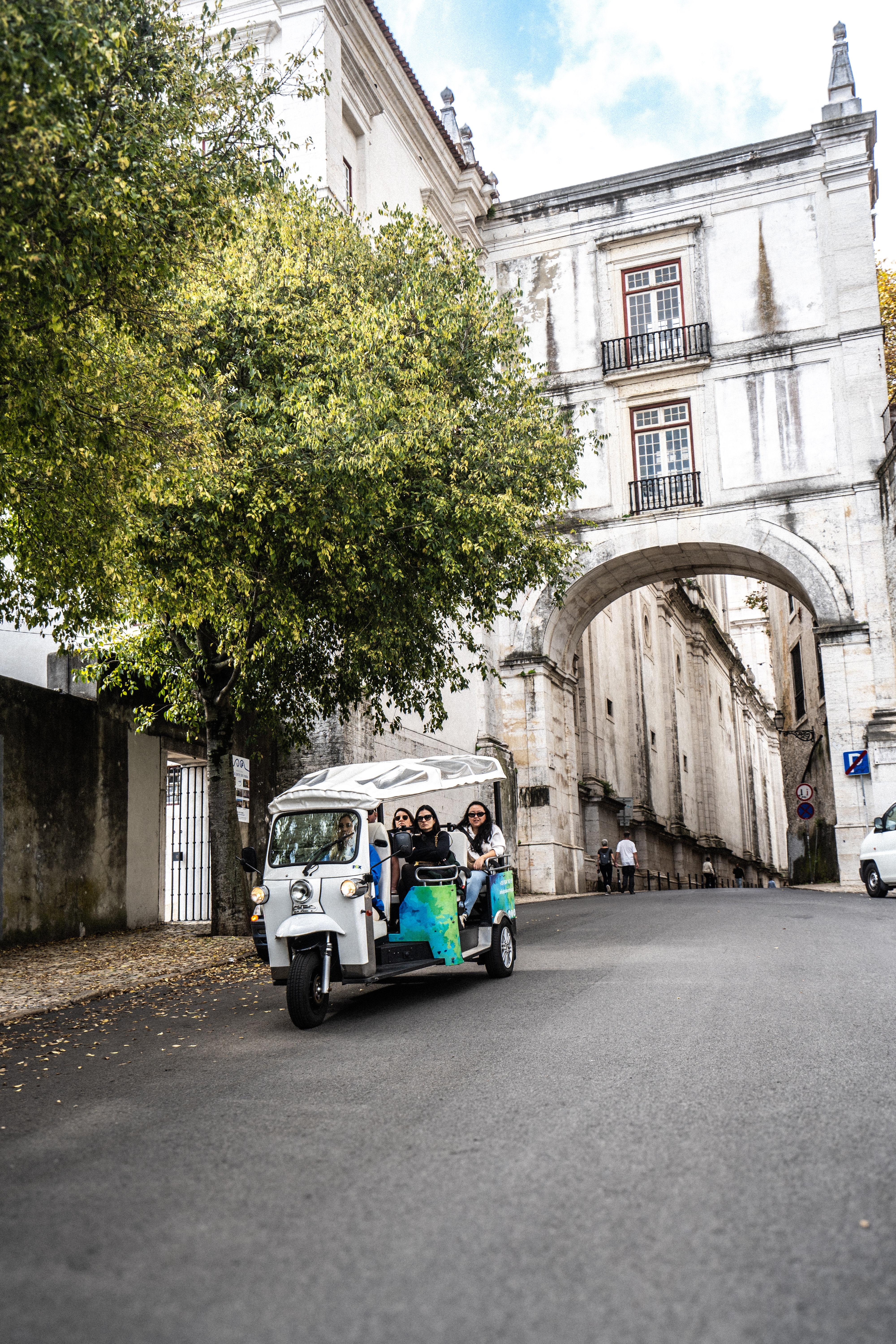 Lisbon Private Electric Tuk Tuk Tour – 4 Hours of City Highlights