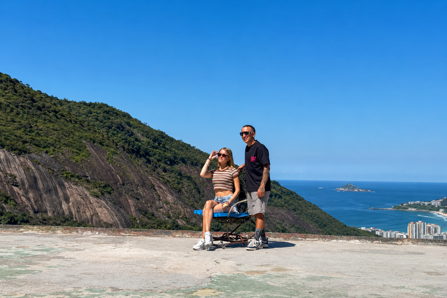 Rocinha Favela Tour & Gate of Heaven Drone Experience
