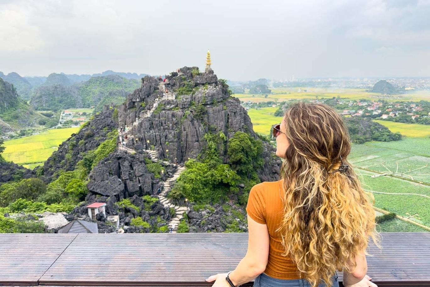 Ninh Binh & Sapa Mountain Trek: 3-Day Adventure with Sleeper Bus