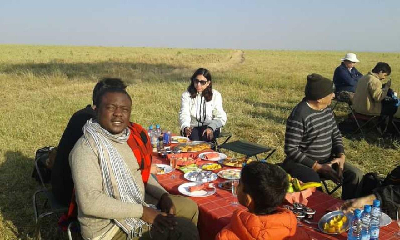 Maasai Mara Hot Air Balloon Safari with Champagne Breakfast