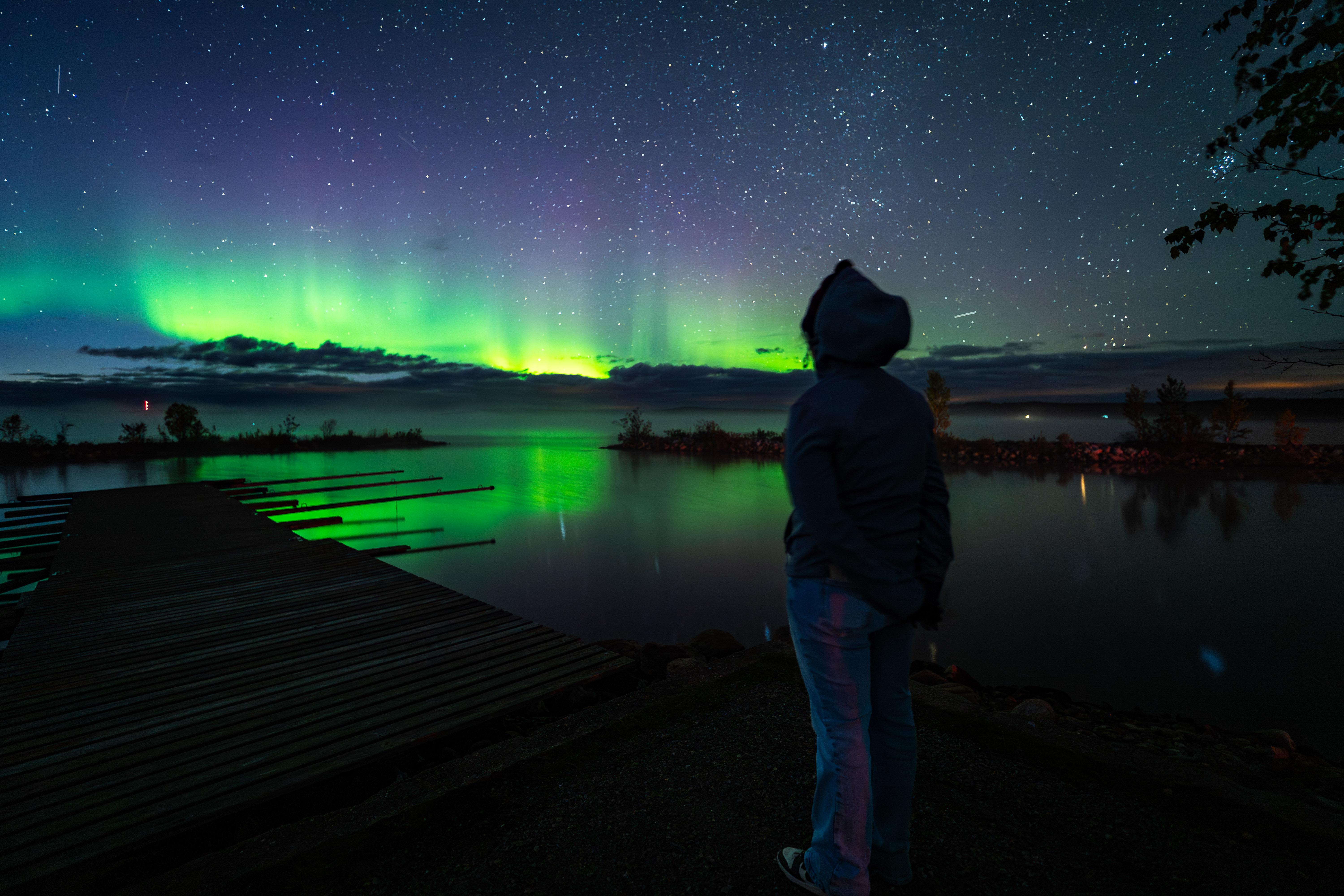 Rovaniemi Aurora Hunt – Expert-Led Northern Lights Chase with Free Photos
