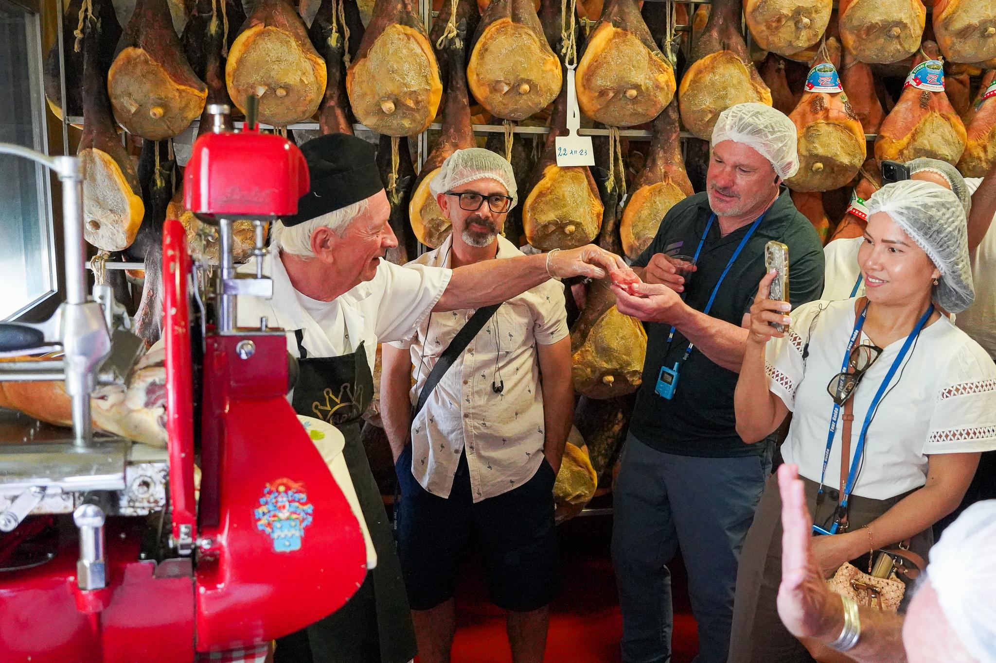 Parmigiano & Prosciutto Day Trip from Bologna by First-Class Train