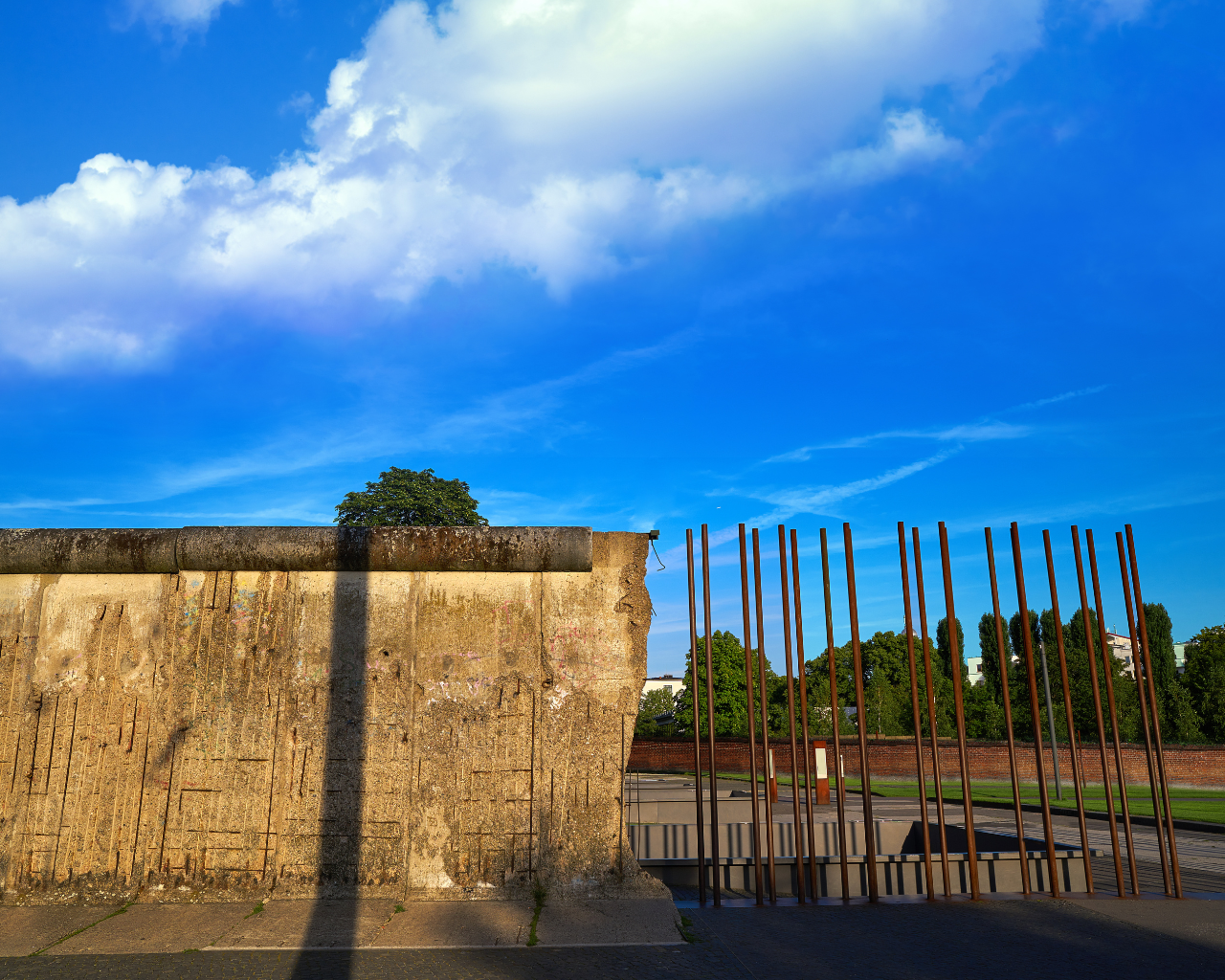 Berlin: Cold War History and Berlin Wall Guided Walking Tour