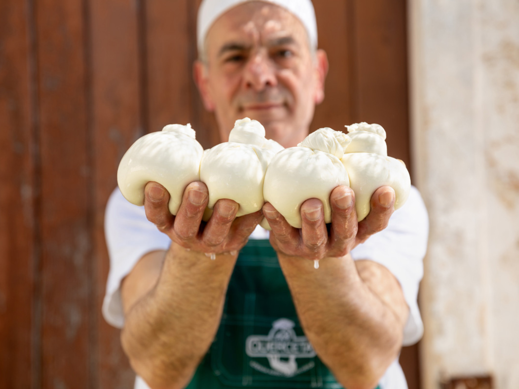 Organic Farm Mozzarella Workshop & Tasting in Putignano