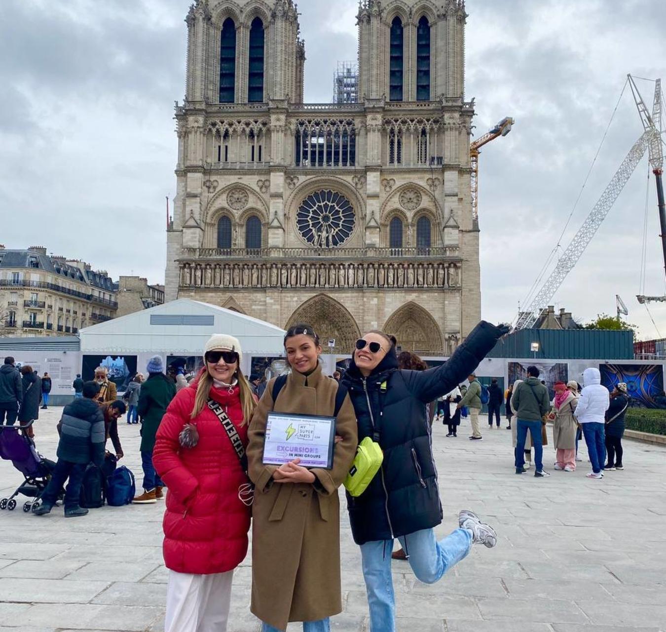 Paris Highlights: Opera Garnier to Notre-Dame Walking Tour