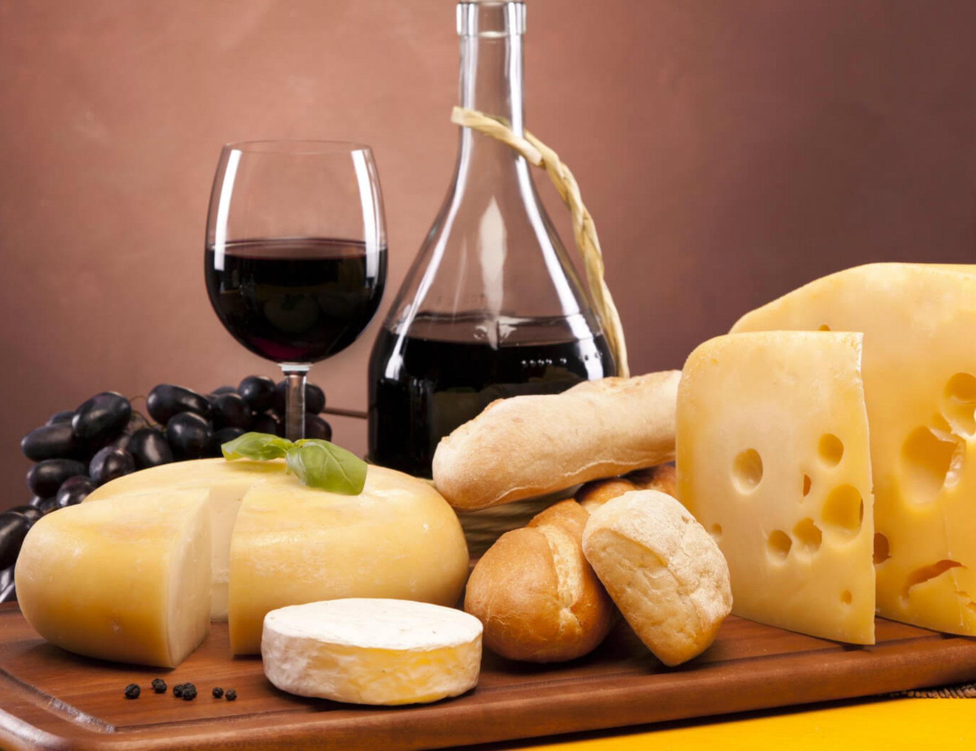 cheese tasting in Dijon — Food tasting of 4 Burgundy wines & 4 cheeses in the heart of Dijon - 2026 (Verified Reviews)