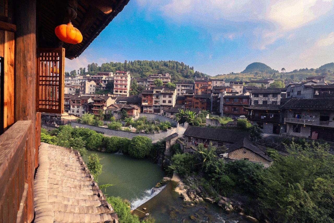 Zhangjiajie Mountain & Furong Town Day-to-Night Tour