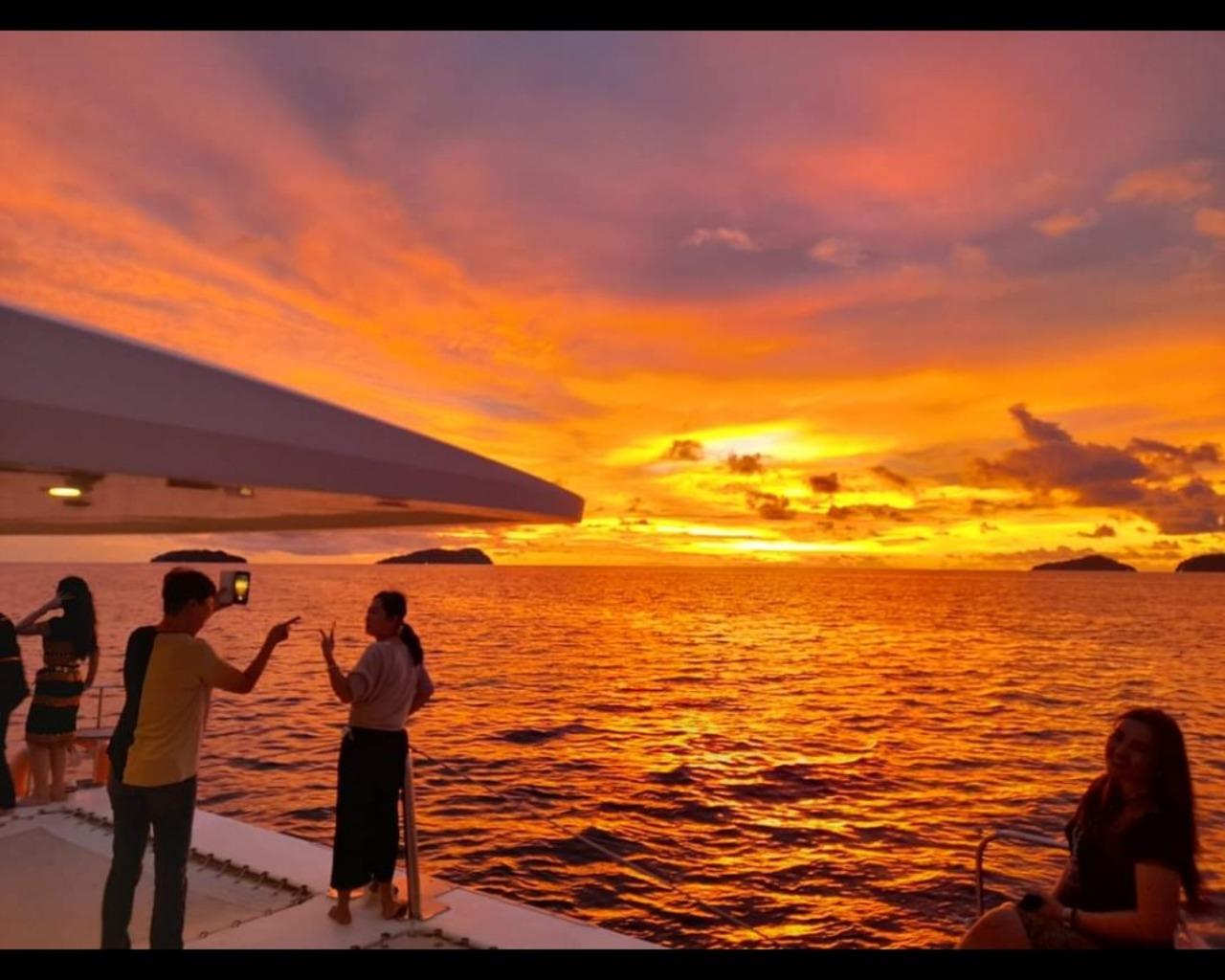 Sunset Party Boat Cruise