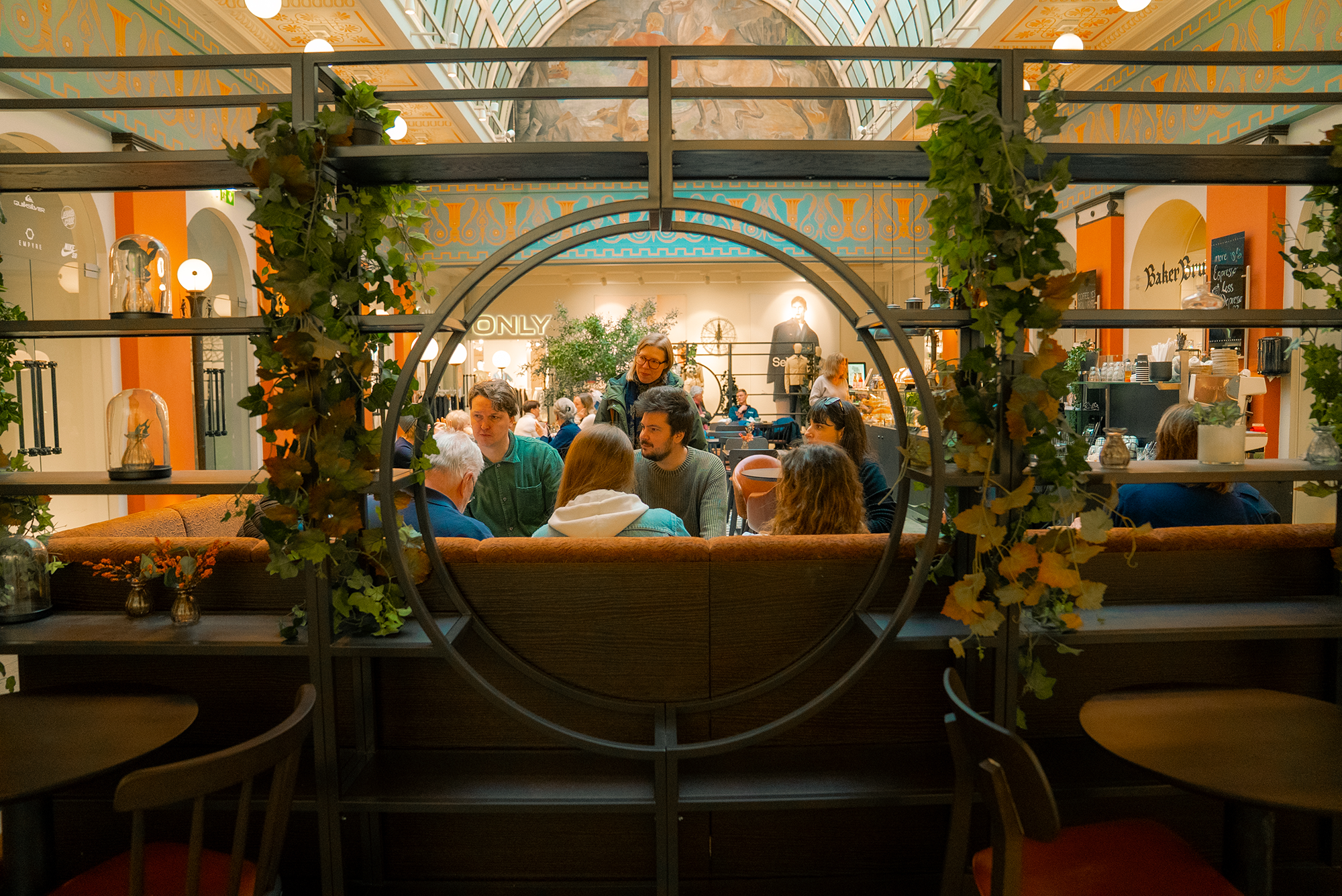 Bergen Food Tour with Fløibanen Funicular Ride