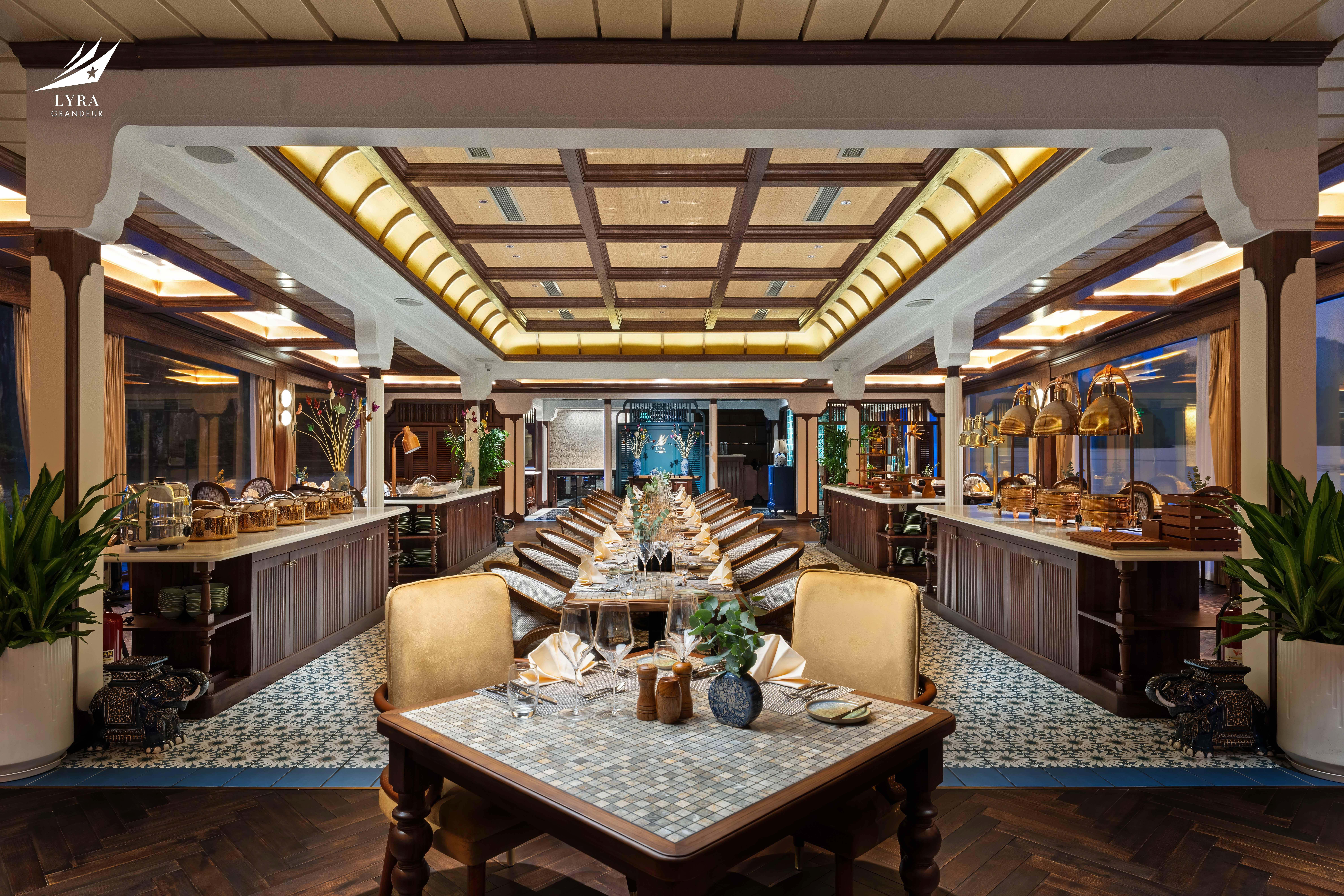 2-Day Lan Ha & Ha Long Bay Luxury Cruise with Free Hanoi Transfer
