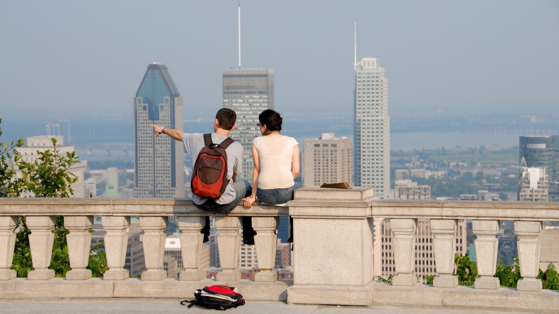 Private Montreal Discovery Walk with Local Guide