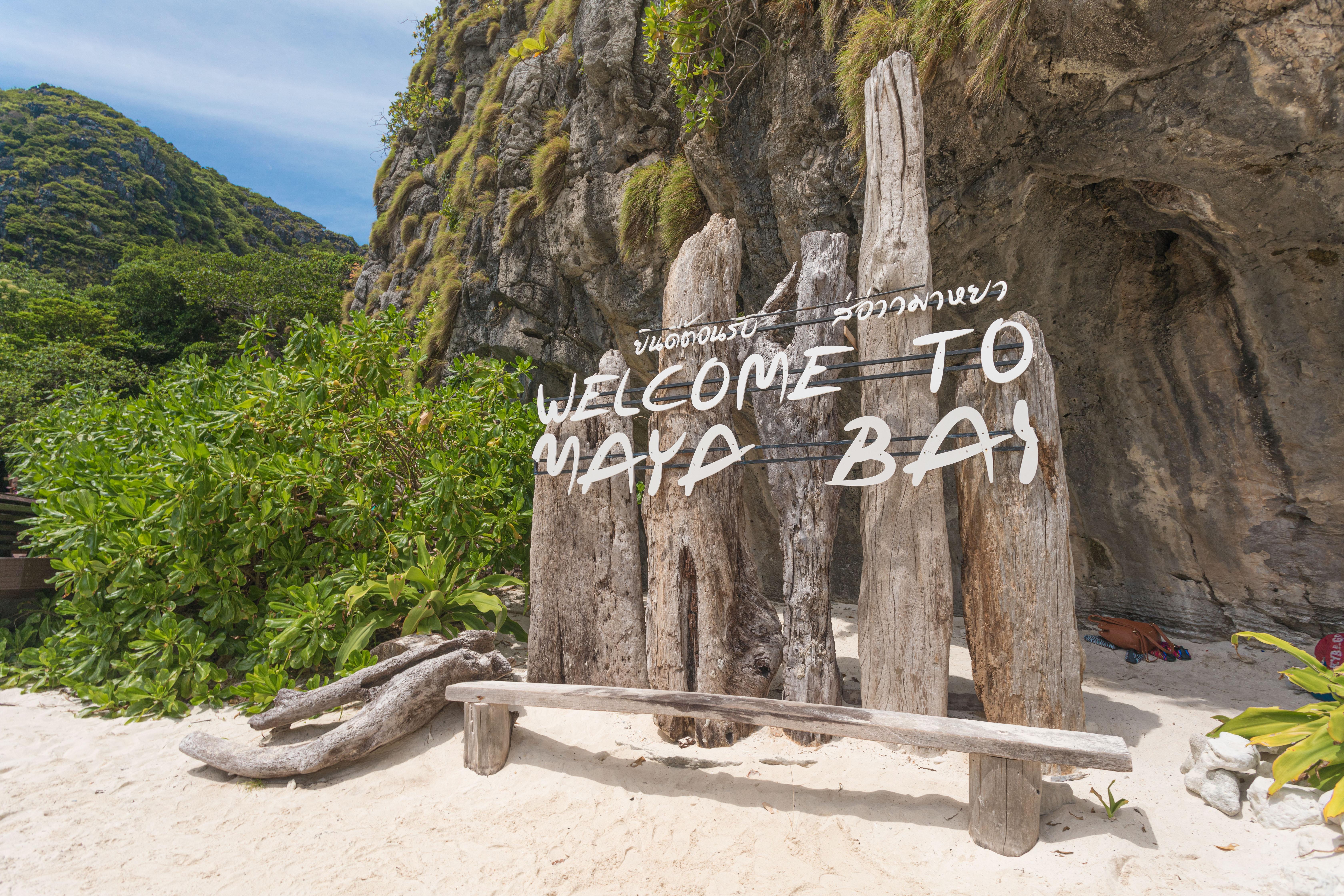 Phuket: Phi Phi Islands & Maya Bay Speedboat Day Trip with Lunch