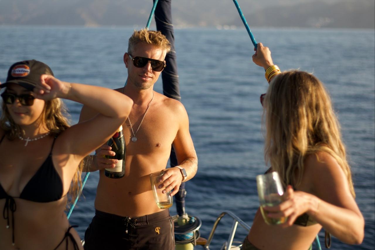 Private Luxury Yacht Charter in San Diego with Champagne