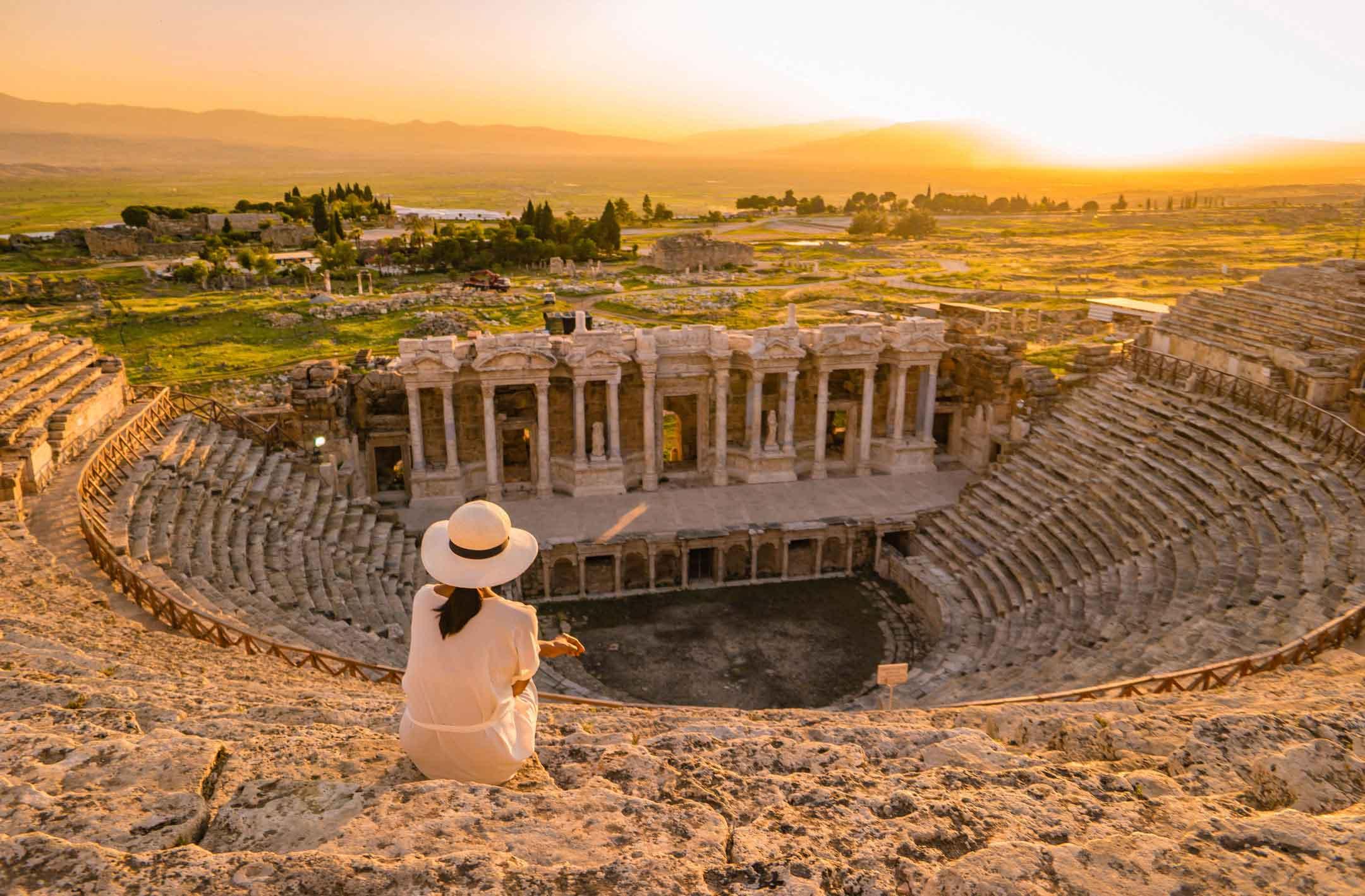 Pamukkale and Hierapolis Small Group Day Tour from Antalya