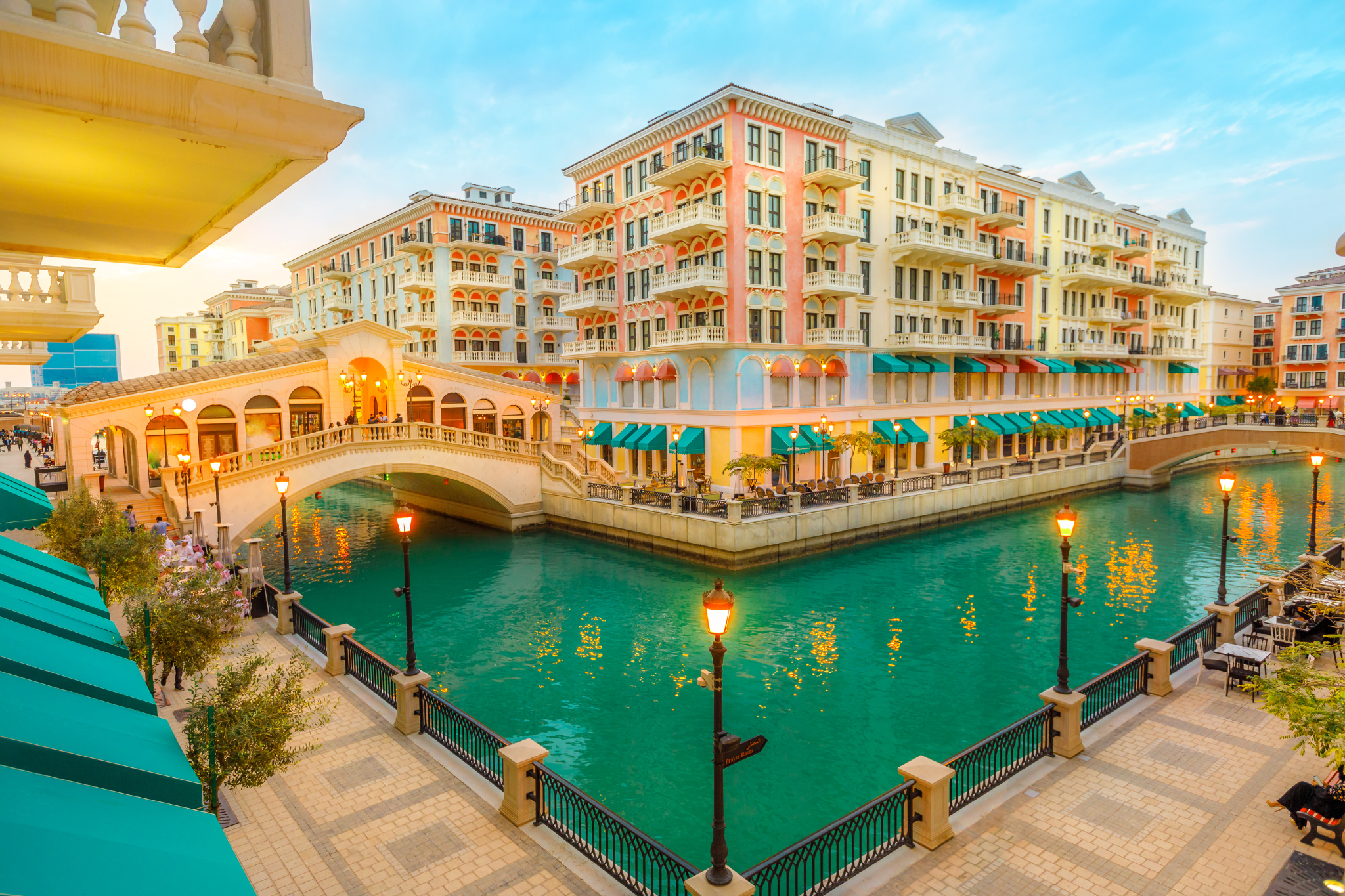 Doha Private Highlights Tour & Traditional Dhow Cruise