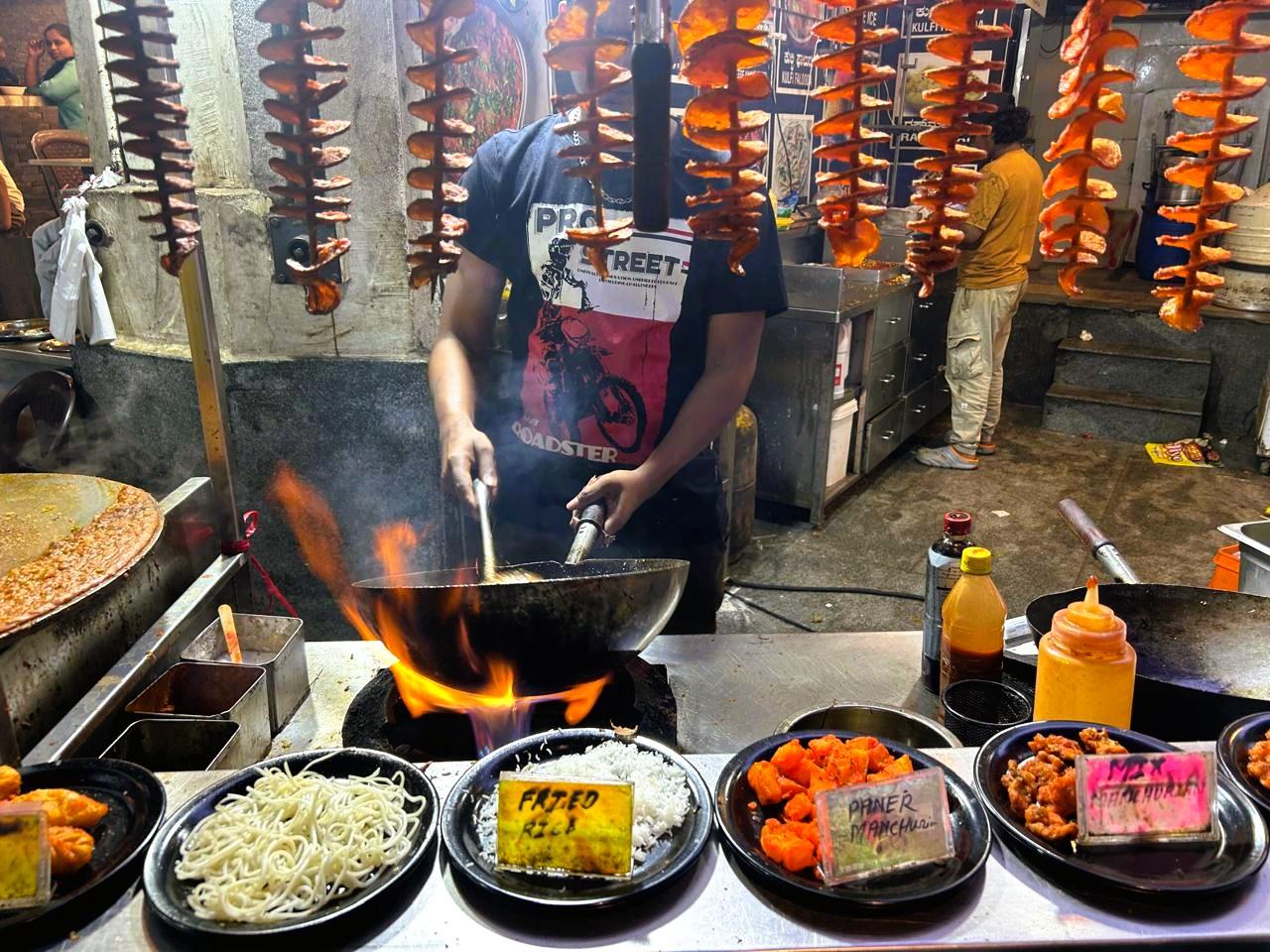 Bangalore Evening Street Food Tour & Lalbagh Gardens
