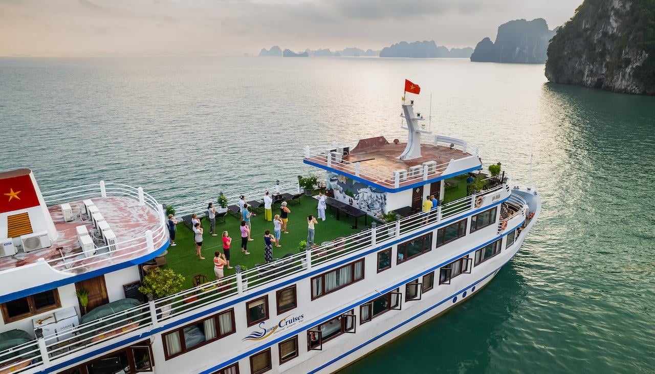 Swan Cruises Explore Hidden Bai Tu Long Bay - All Inclusive