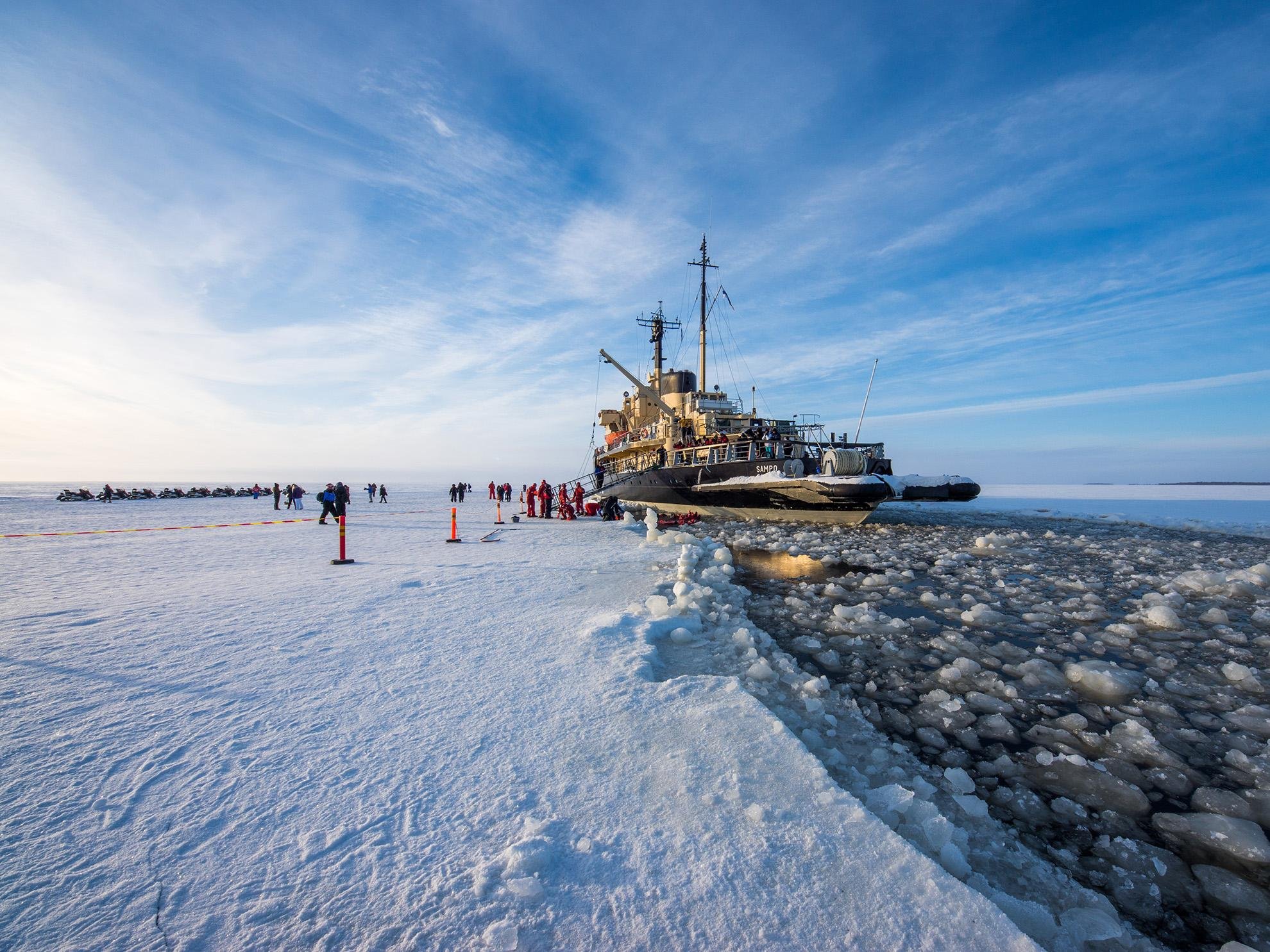 Icebreaker Sampo Arctic Cruise with Ice Floating from Rovaniemi