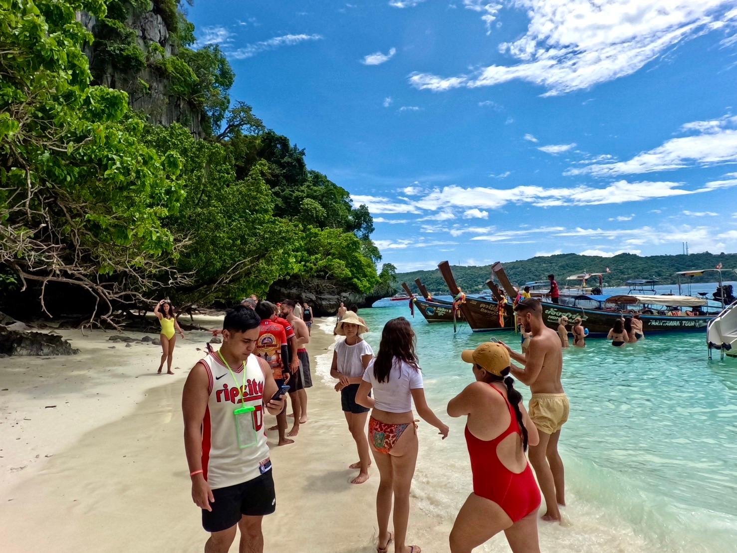 Krabi Early Bird Phi Phi, Maya Bay & 4 Islands Speedboat Adventure