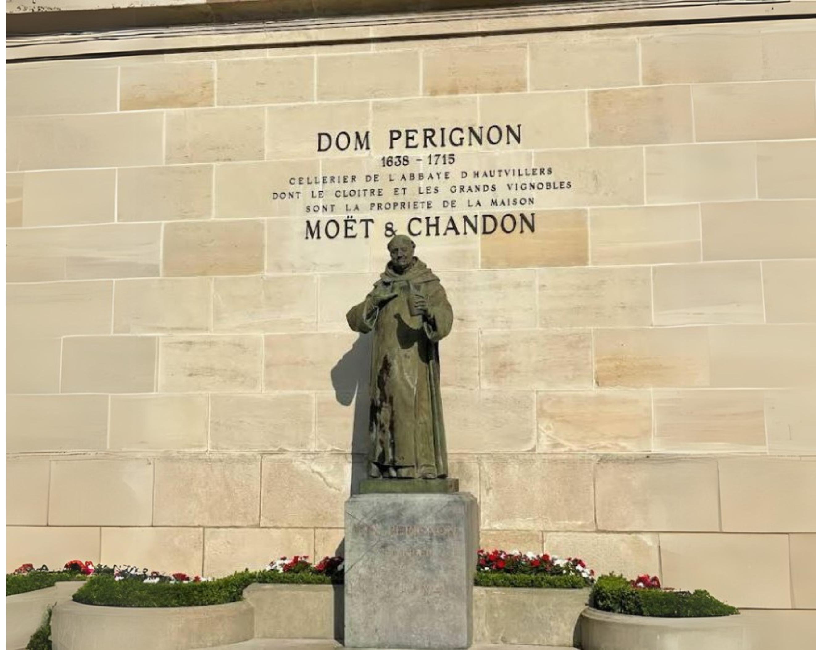 Paris: Champagne Cellars Tour and Tastings with a Sommelier