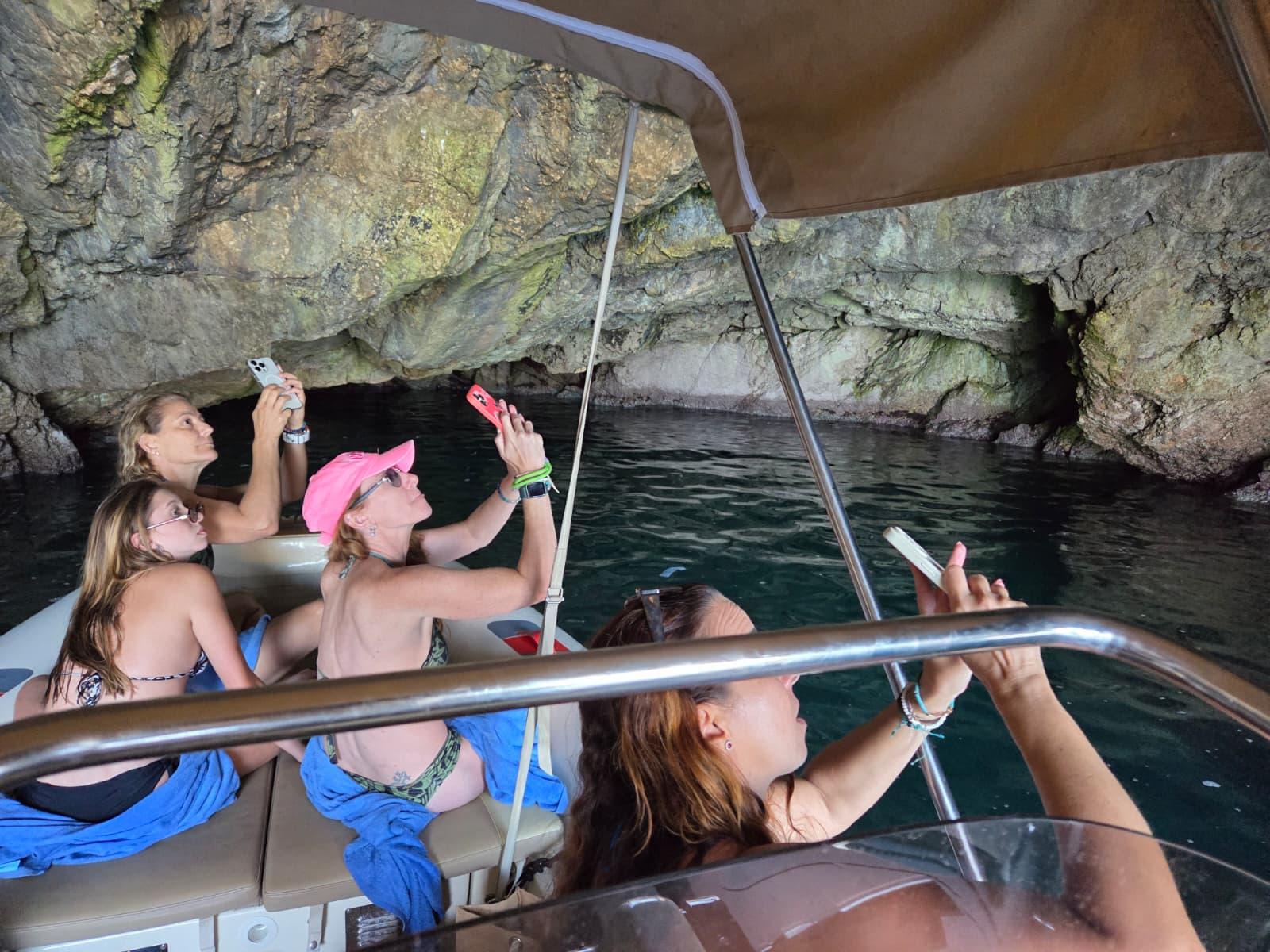 Dubrovnik Speedboat Expedition: 7 Caves & Blue Cave Snorkel