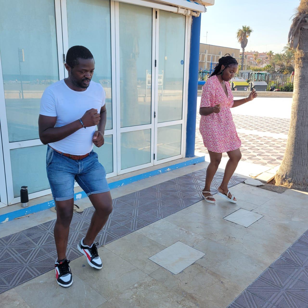Barcelona: Salsa Class by the Beach