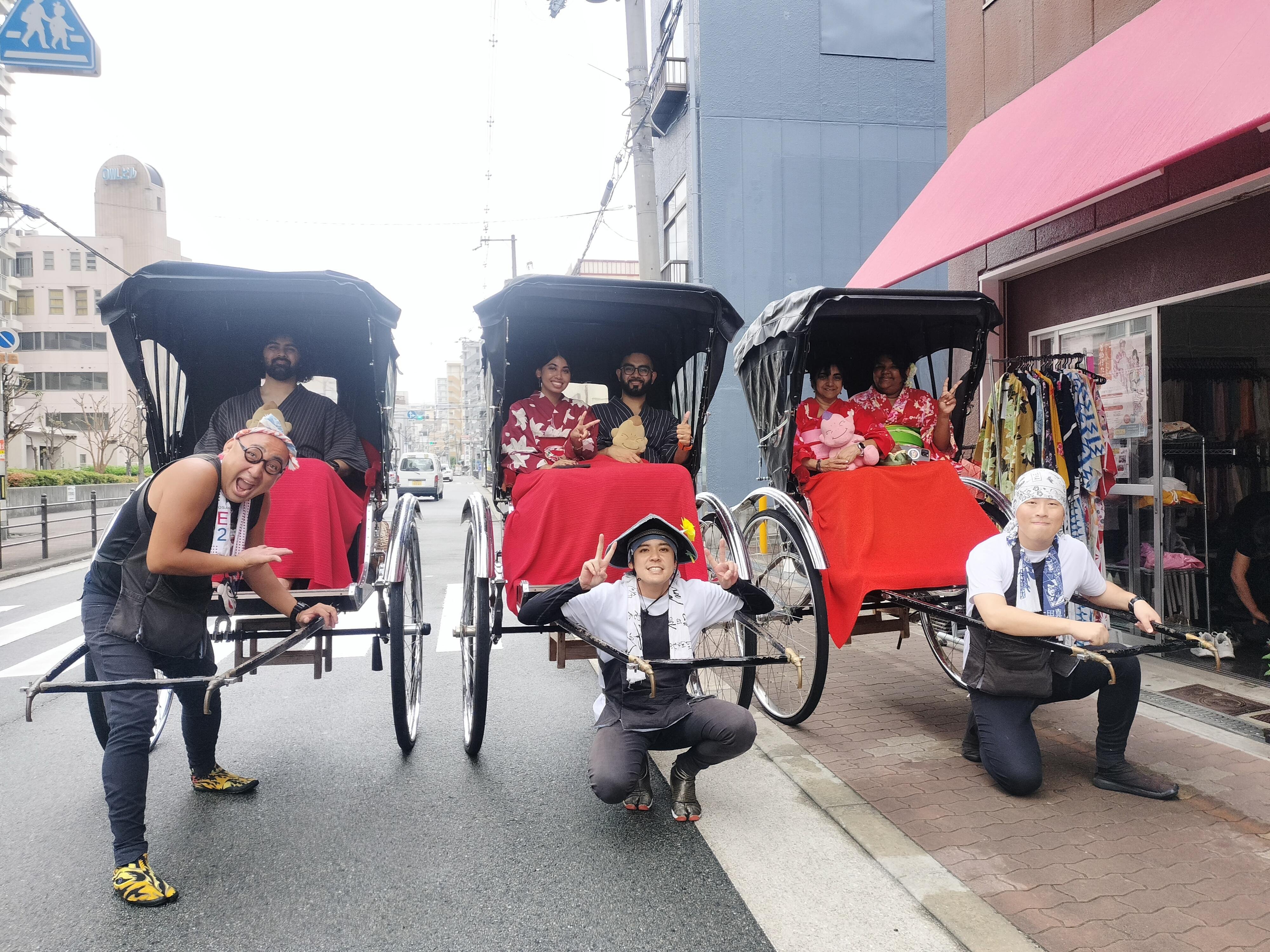 Osaka: Kimono Rental and Rickshaw Ride in Shinsekai