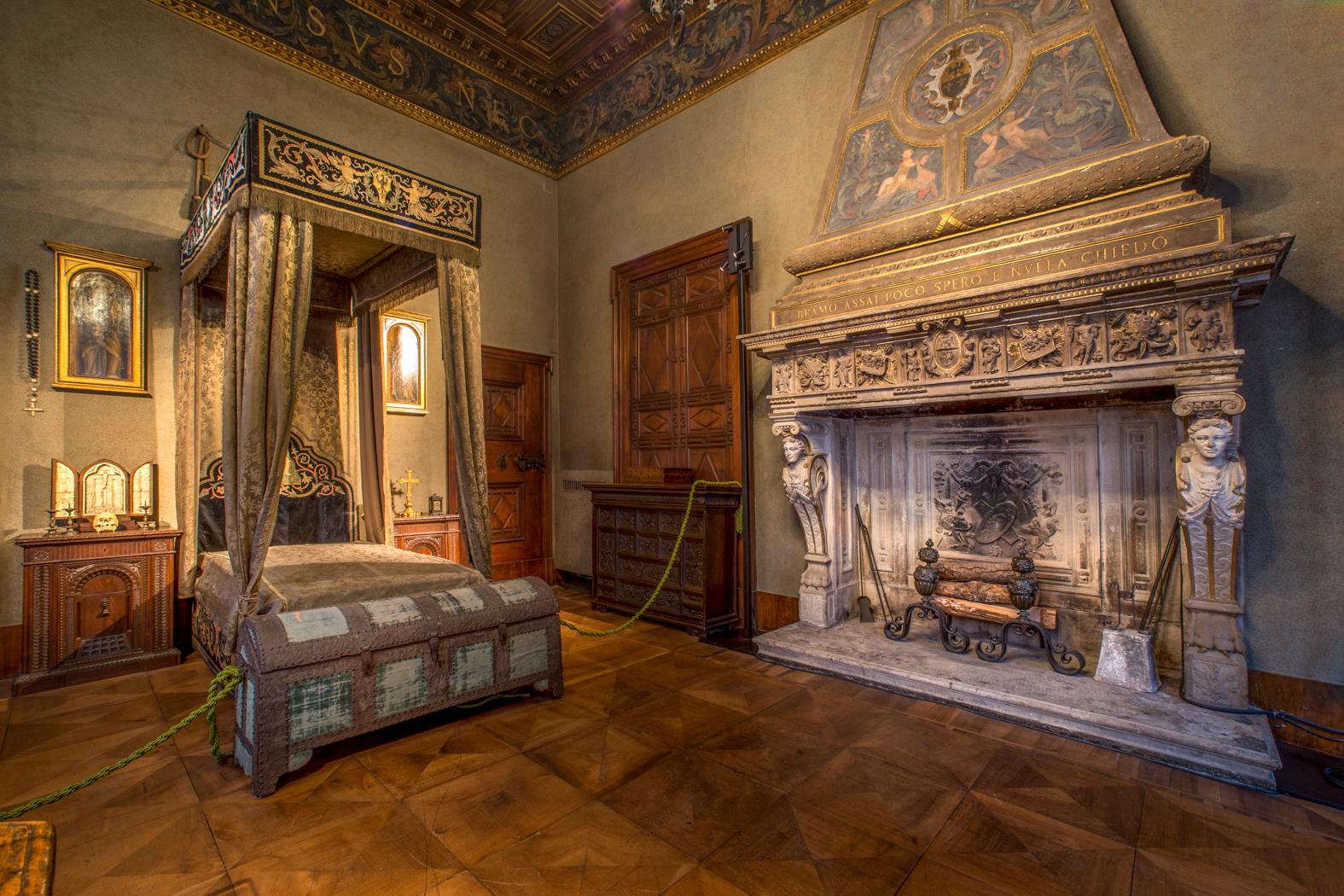Milan City Pass: Duomo, La Scala & Navigli Canal Cruise