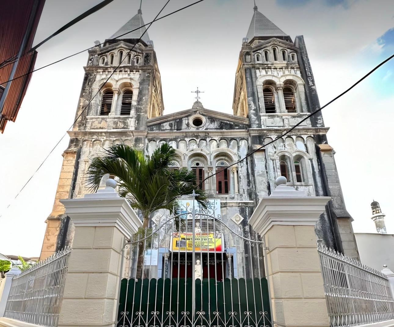 Zanzibar Prison Island & Stone Town Private Day Tour