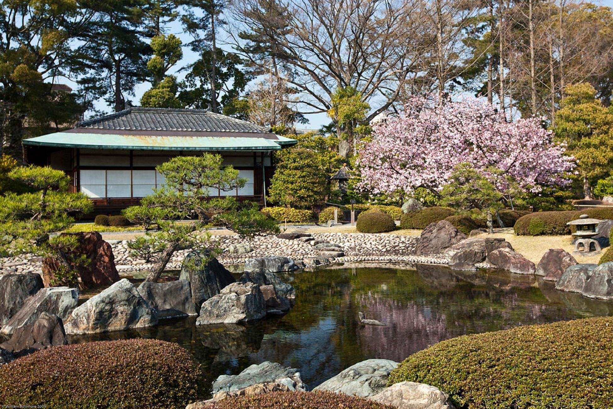 Kyoto Imperial Palace & Nijo Castle Walking Tour