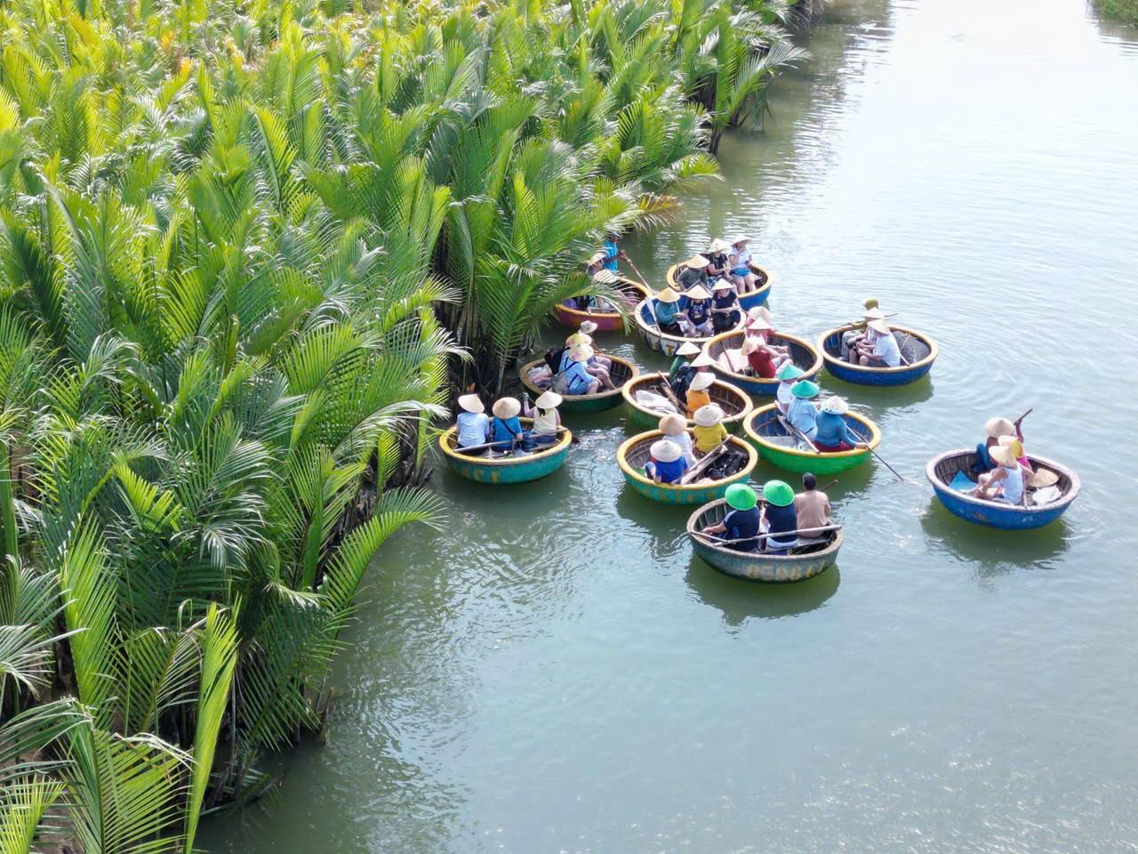 food tour in Hoi An — Hoi An: Cooking Class, Crab Fishing-Basket Boat, Market Tour - 2026 (Verified Reviews)
