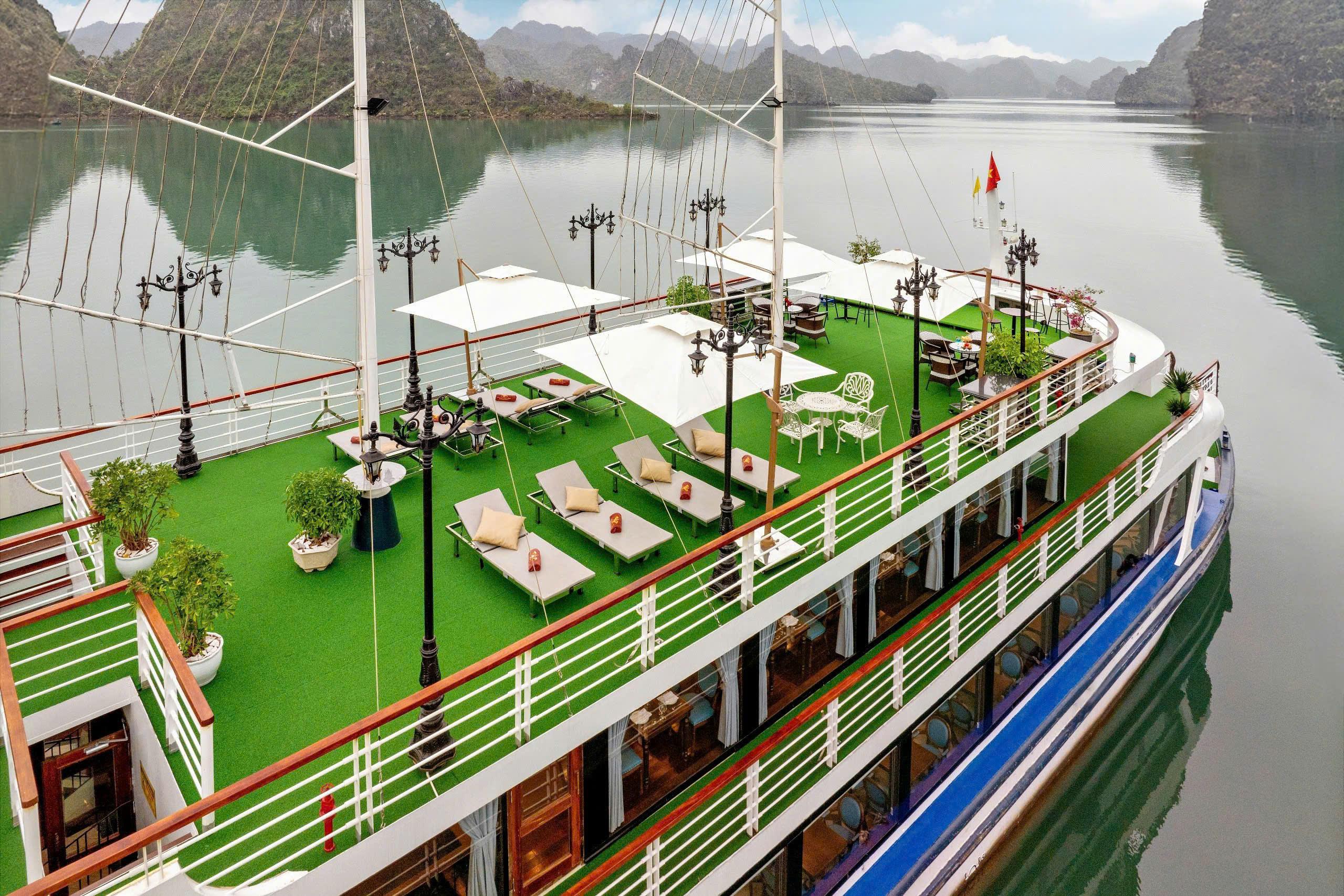 2-Day Hanoi, Ninh Binh & Ha Long Bay Luxury Tour