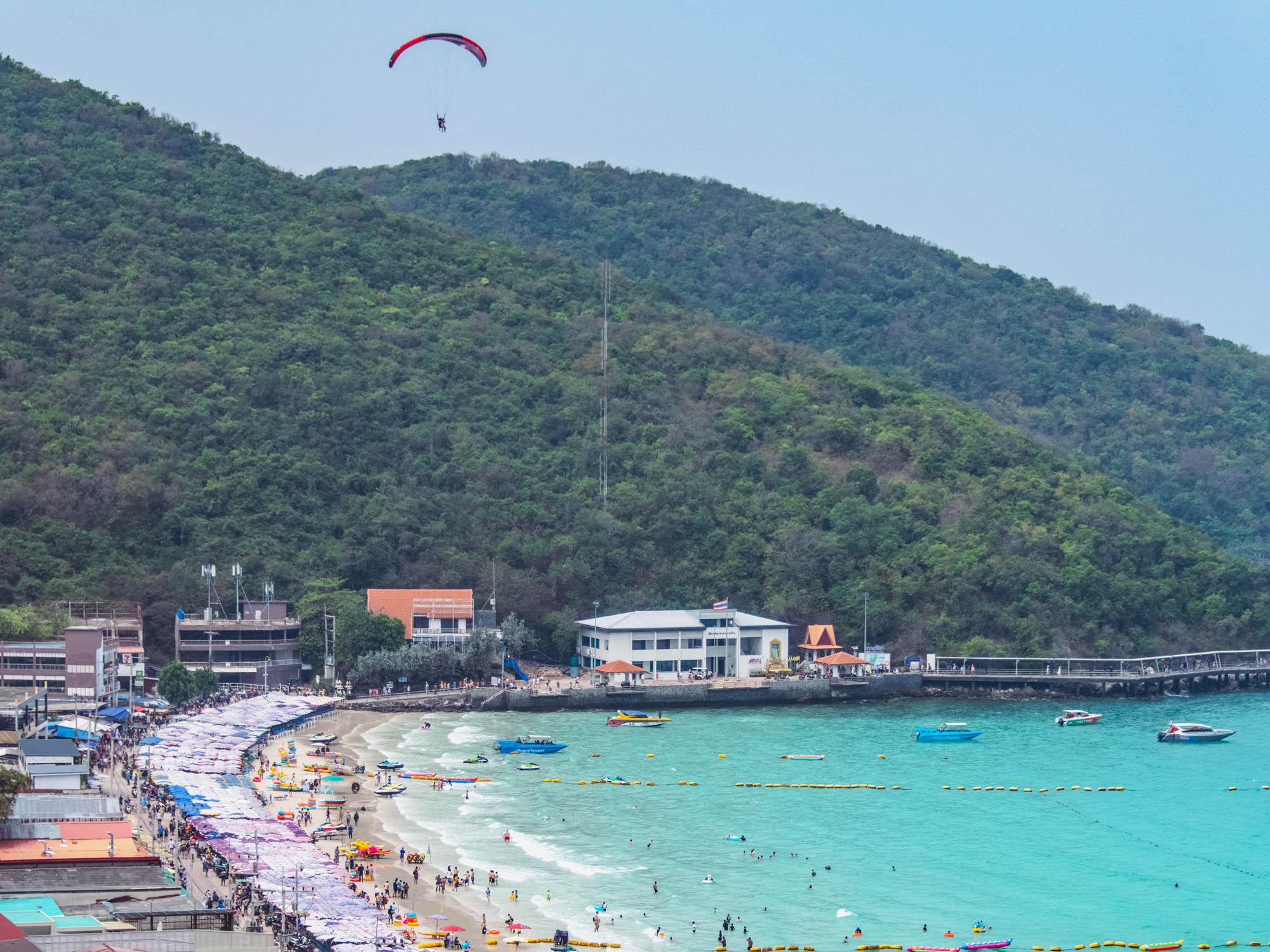 Bangkok to Pattaya: Koh Larn Island & Sanctuary of Truth Day Trip