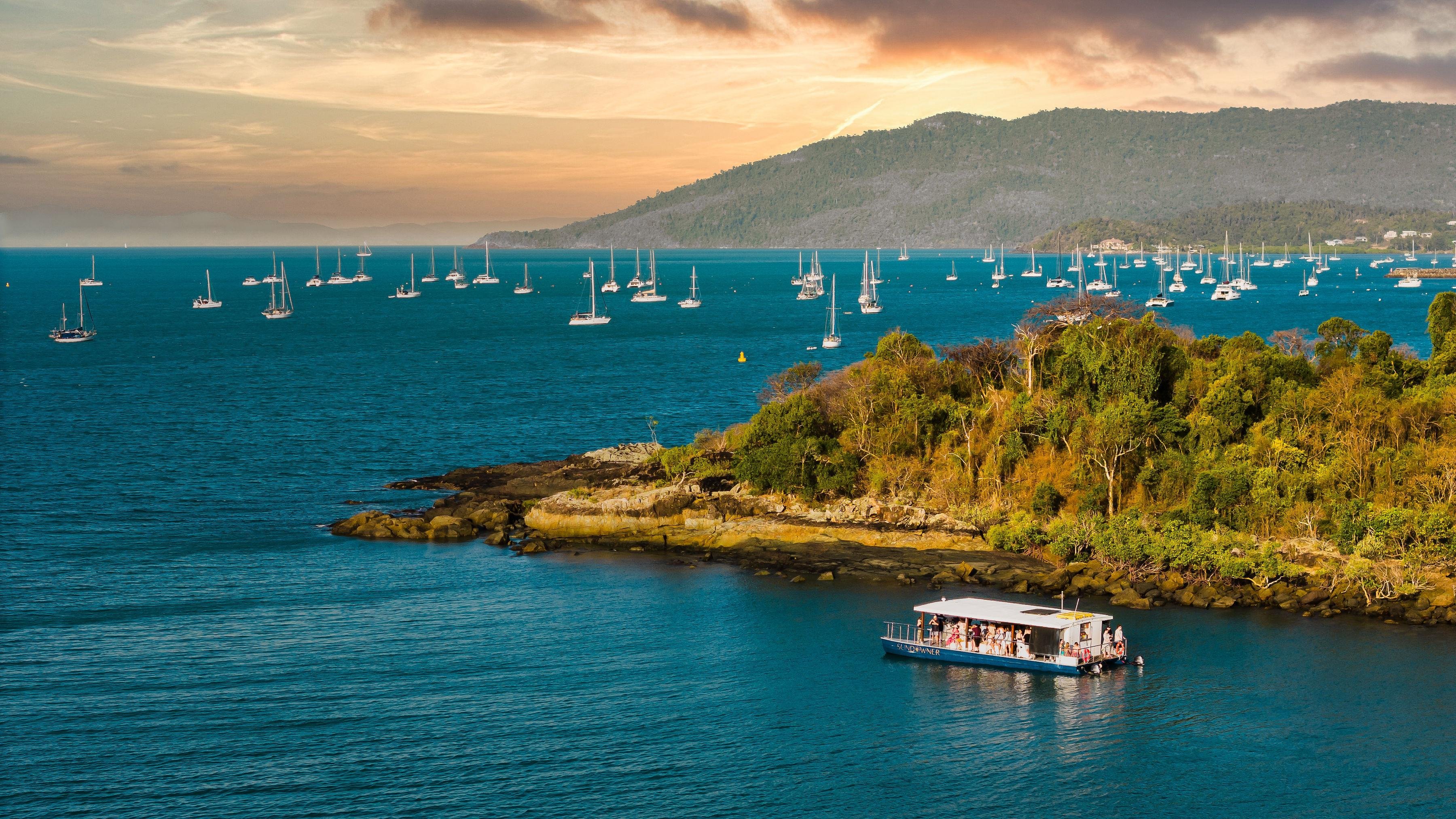 Airlie Beach Sunset Catamaran Cruise with Sparkling Wine