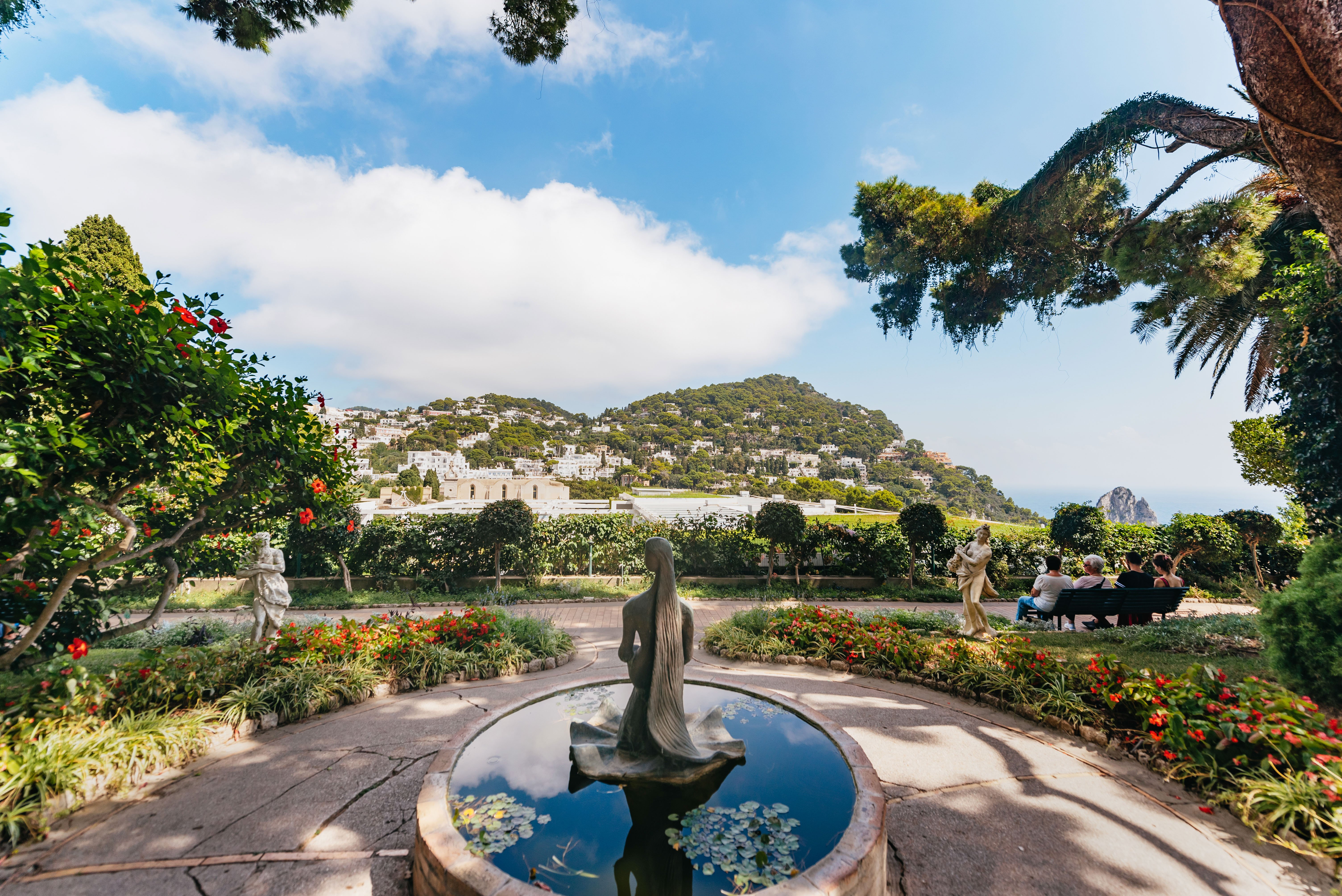 Naples/Sorrento:Gulf of Naples & Capri Sightseeing Boat Tour