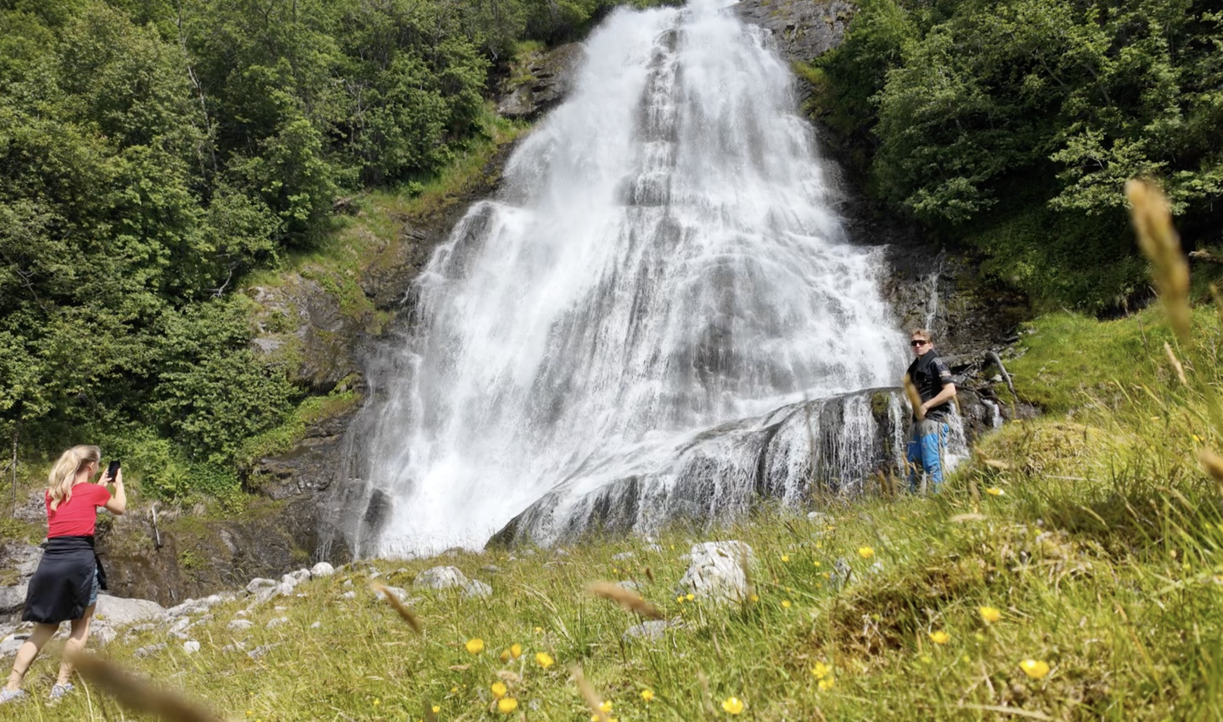 Glacier & Waterfall Tour from Olden with Norwegian Snacks