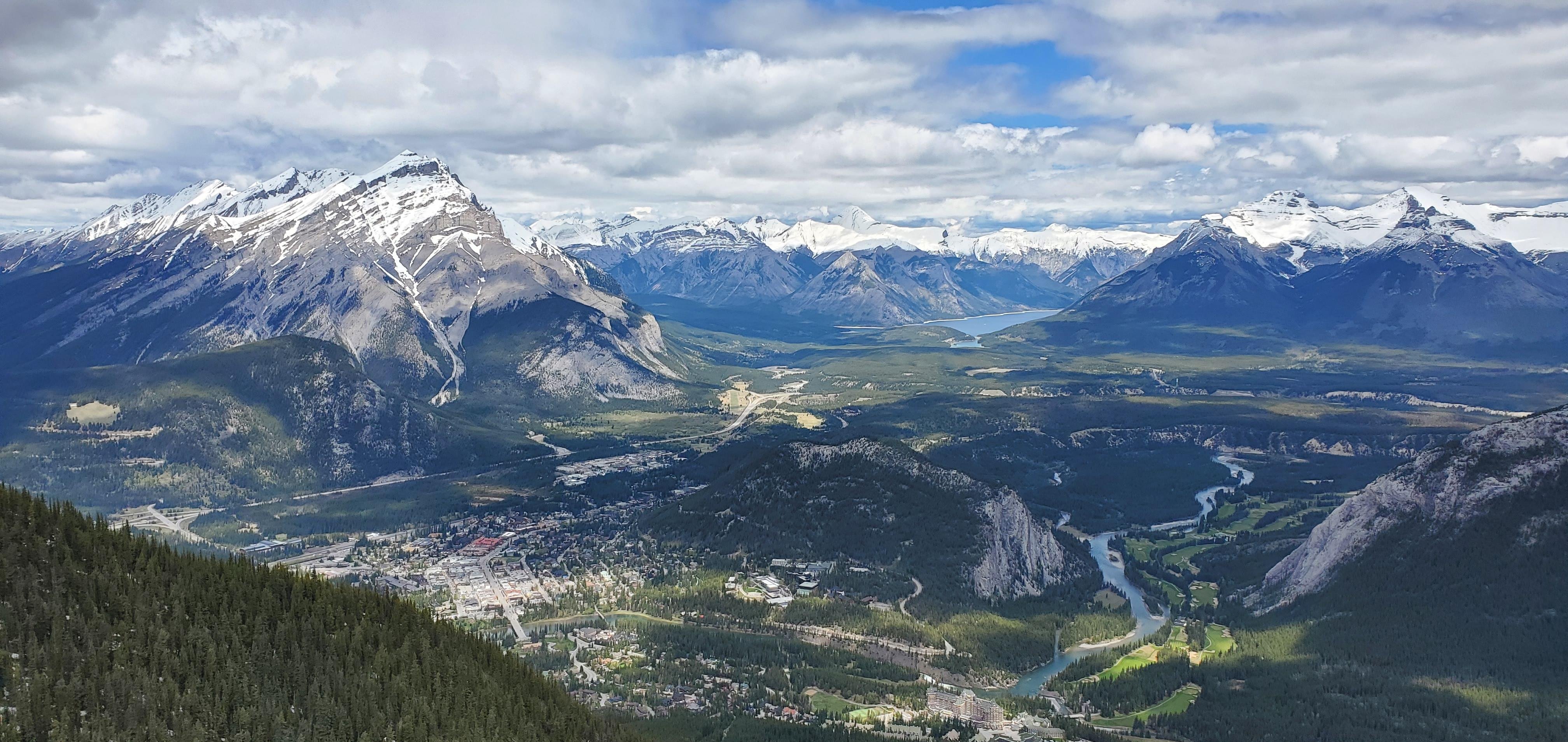Calgary: Canmore, Banff, Lake Louise - Gondola Included