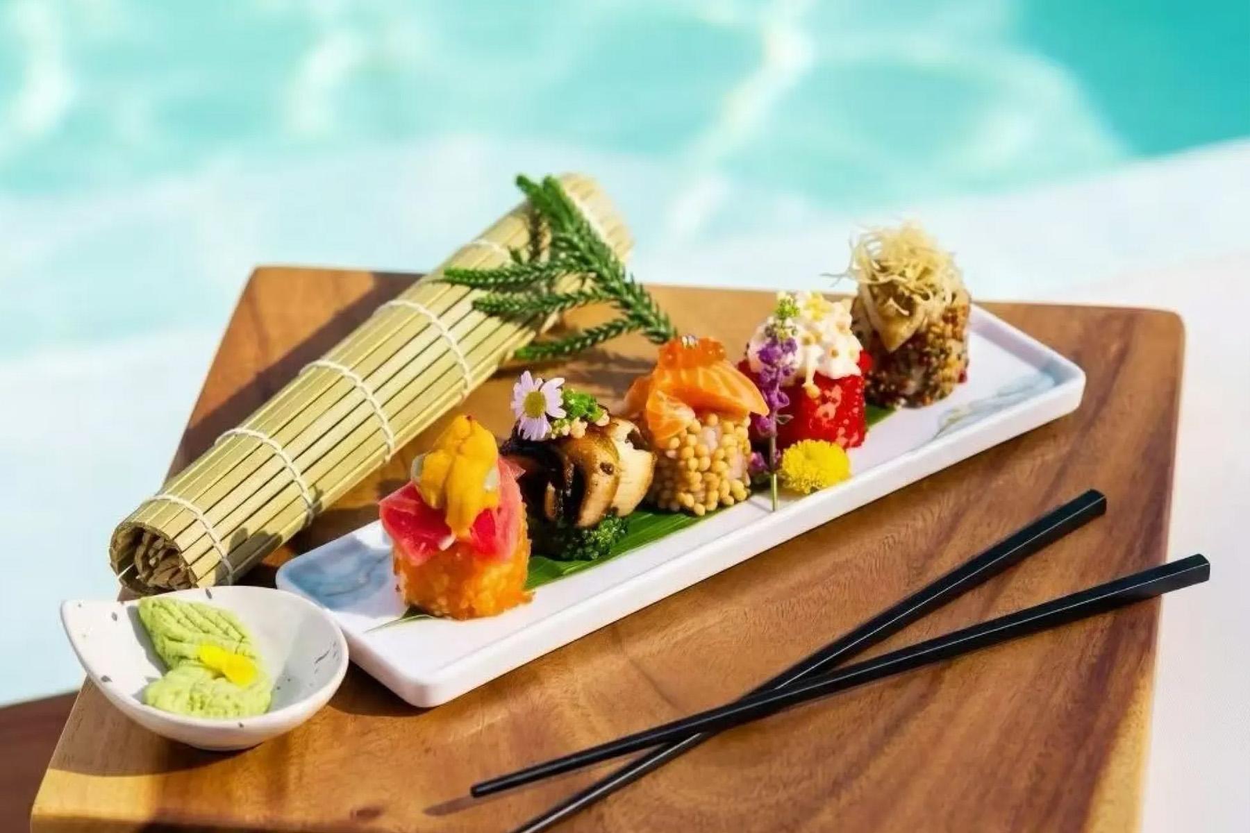 Sina Beach Floating Club: Pattaya Day Pass
