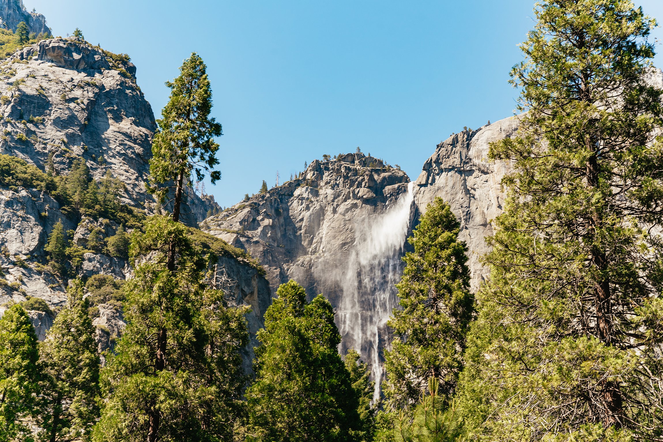 Yosemite National Park granite cliffs and waterfalls seen on a day trip from San Francisco — image 5