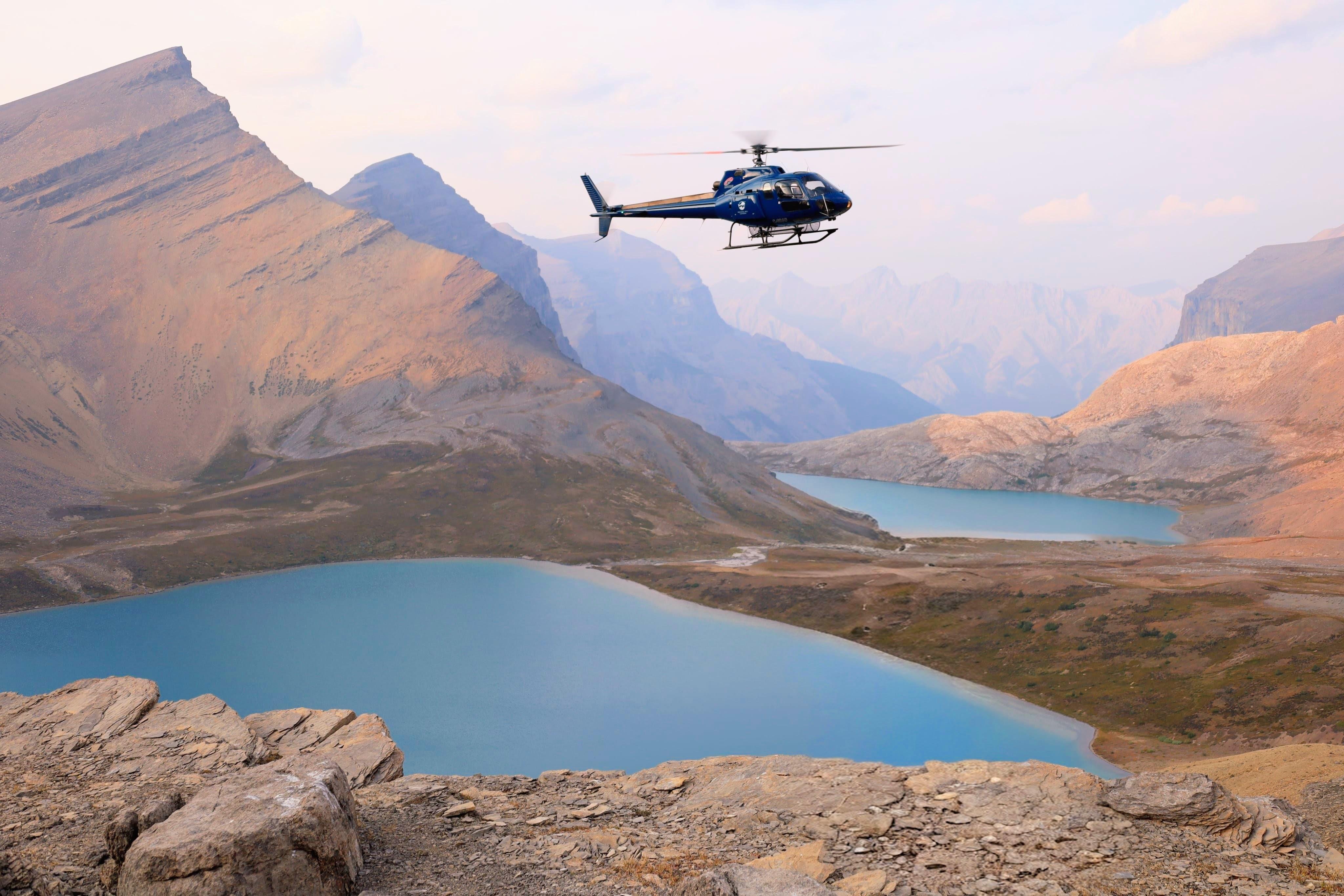 Canadian Rockies: Private Helicopter Tour and Hike for Two