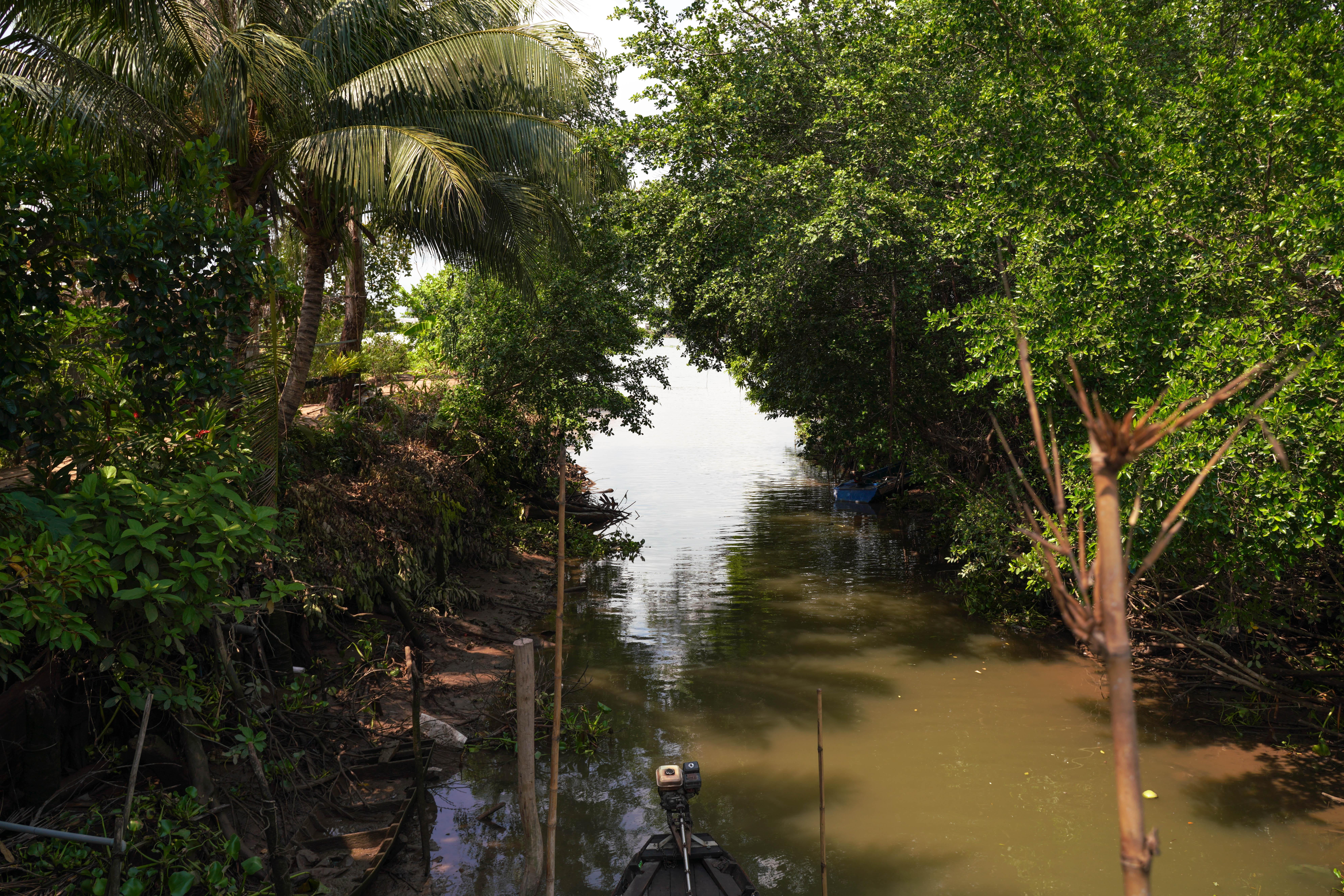 3-Day Mekong Delta Expedition: Ho Chi Minh to Phnom Penh