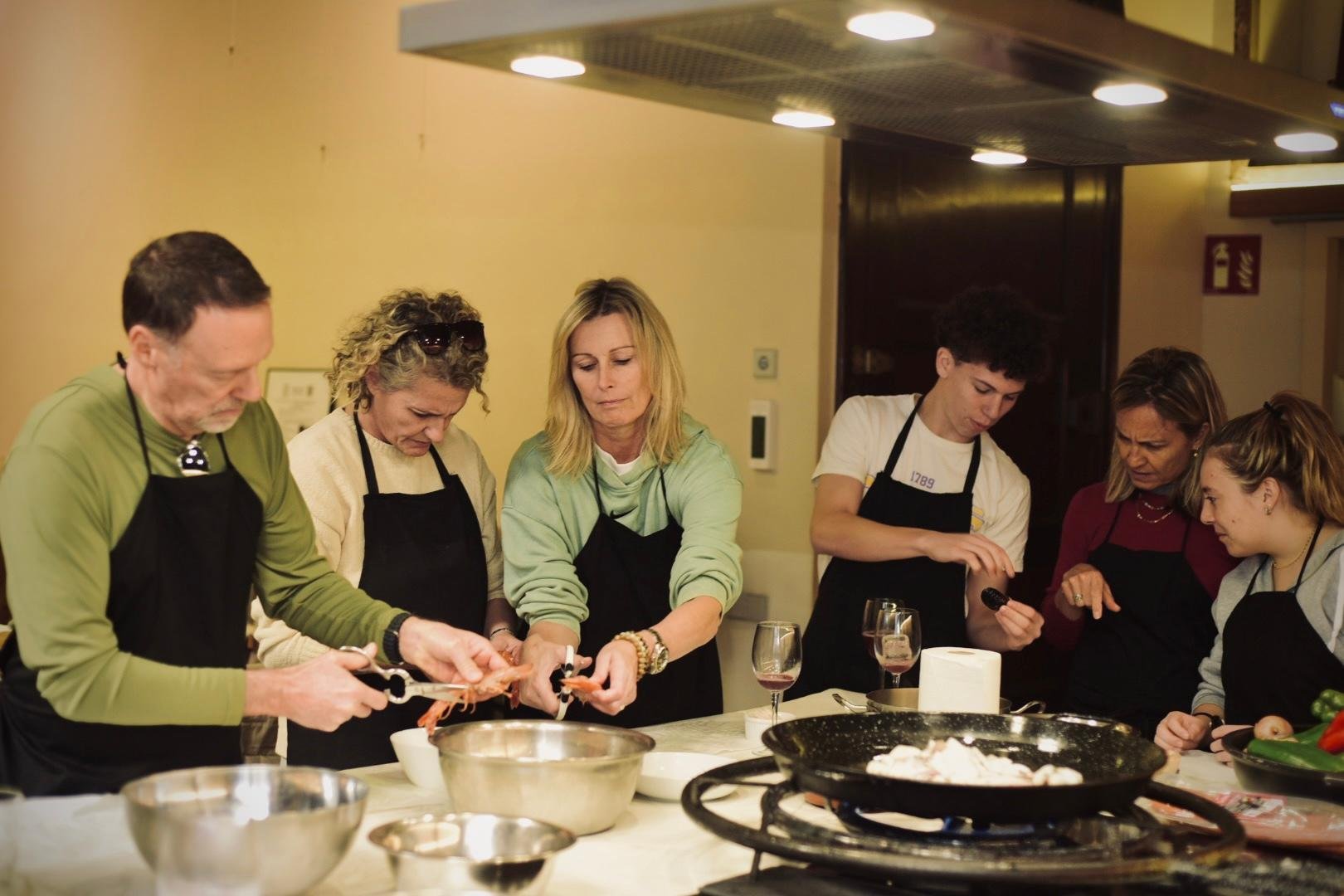 paella cooking class in Barcelona — photo 14