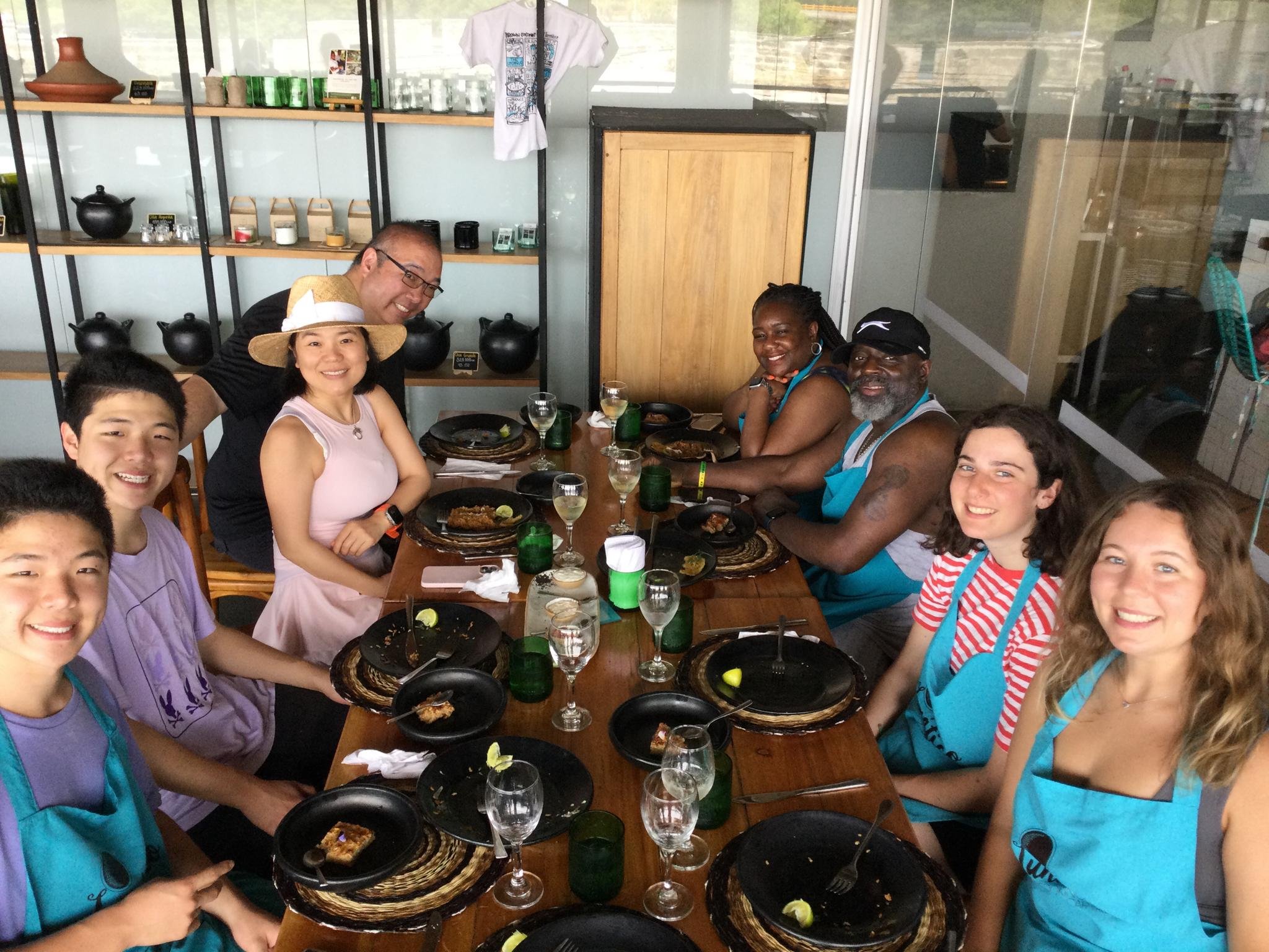 Cartagena: Bazurto Market Tour & Colombian Cooking Class