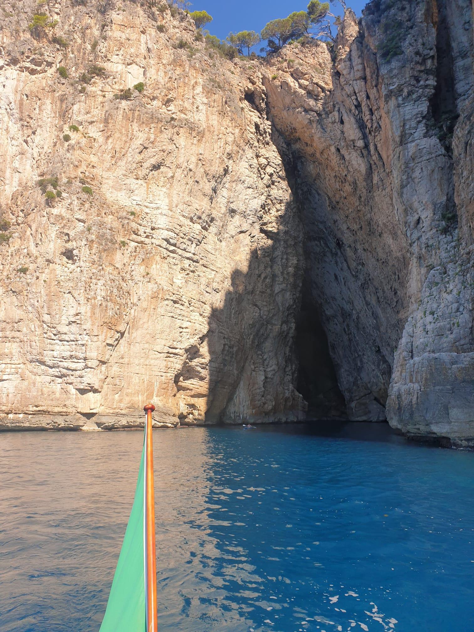 Riviera di Ulisse Coastal Adventure: Sperlonga to Gaeta