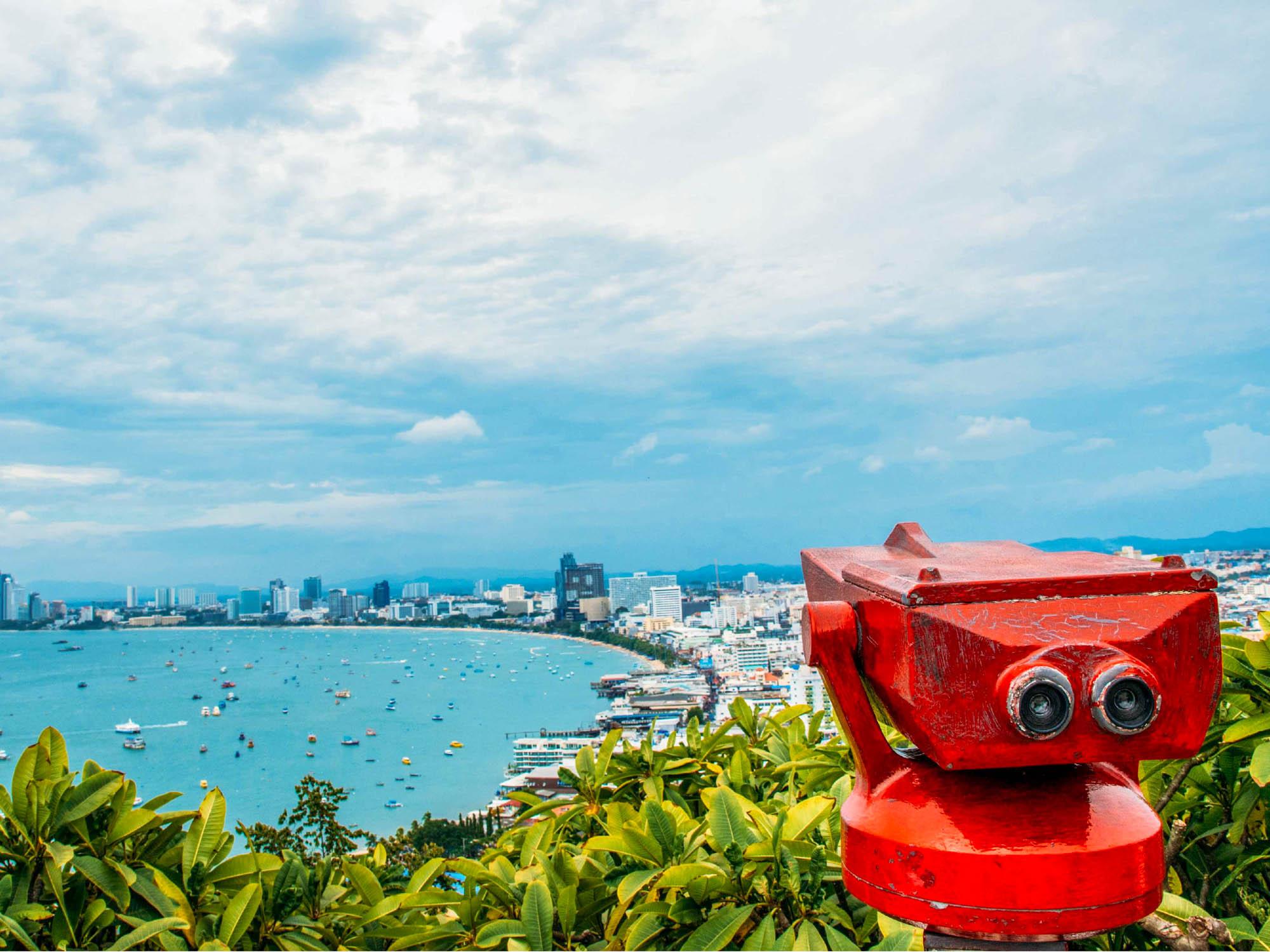 Bangkok to Pattaya: Koh Larn Island & Sanctuary of Truth Day Trip