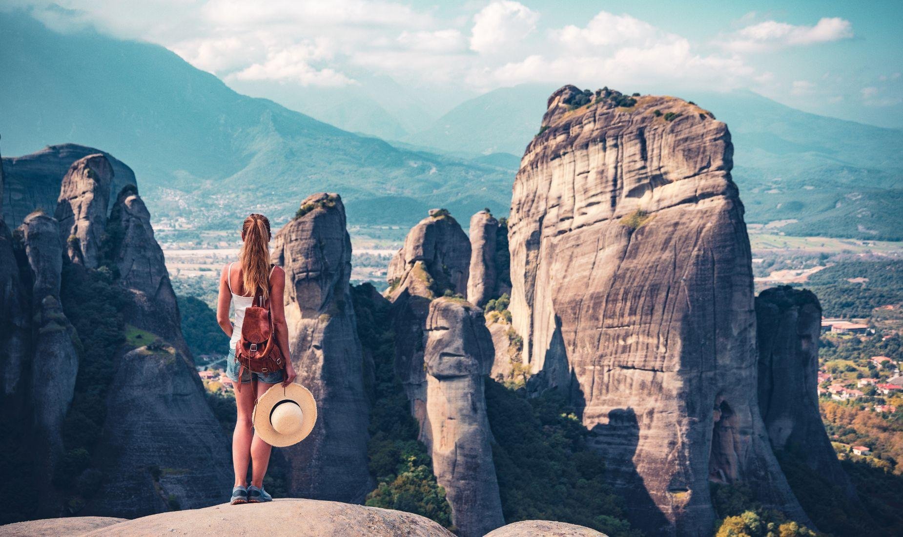 Meteora Sunset Tour: Monasteries, Caves & Golden Hour Views